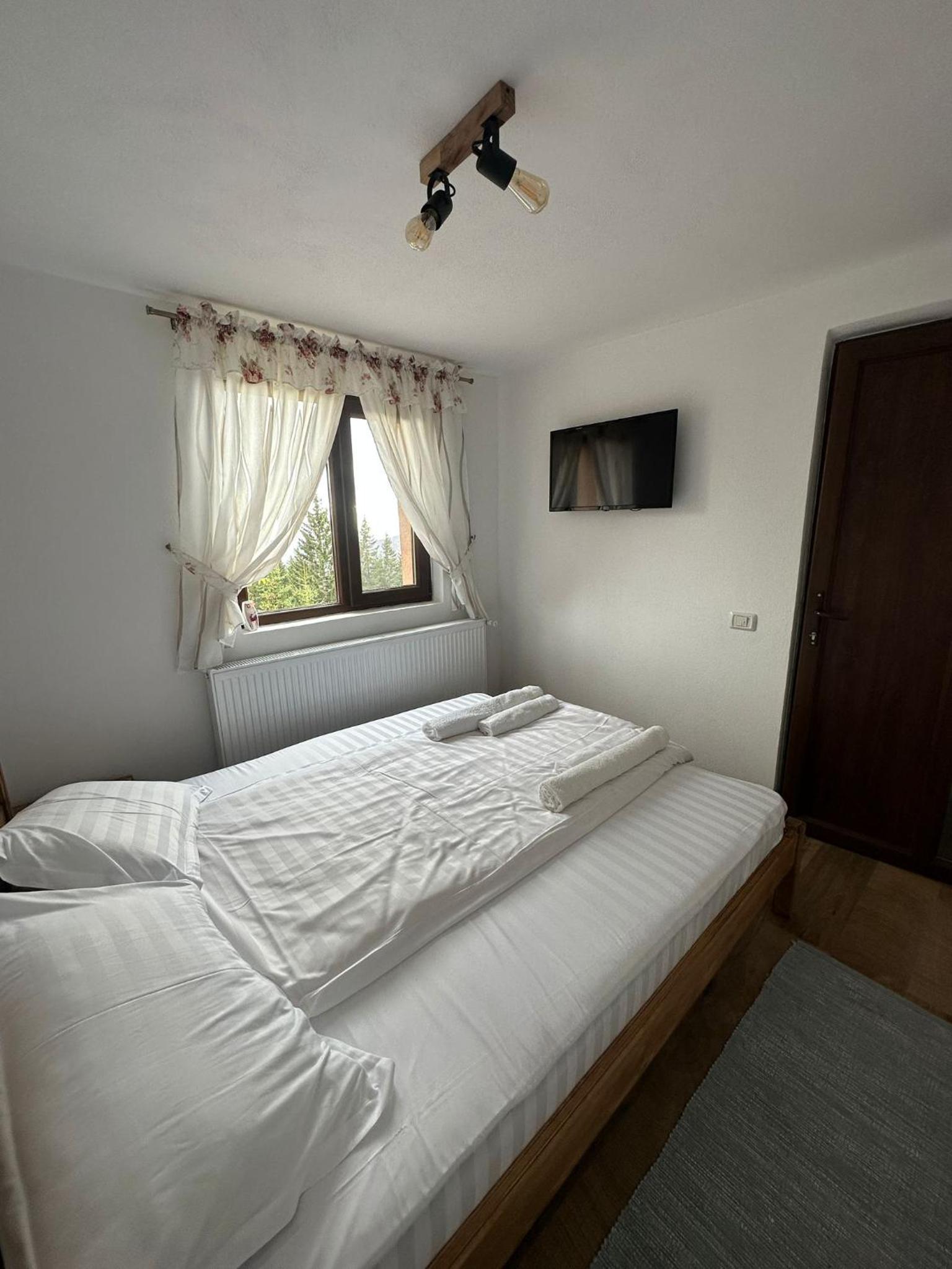 Four-Bedroom House photo 1