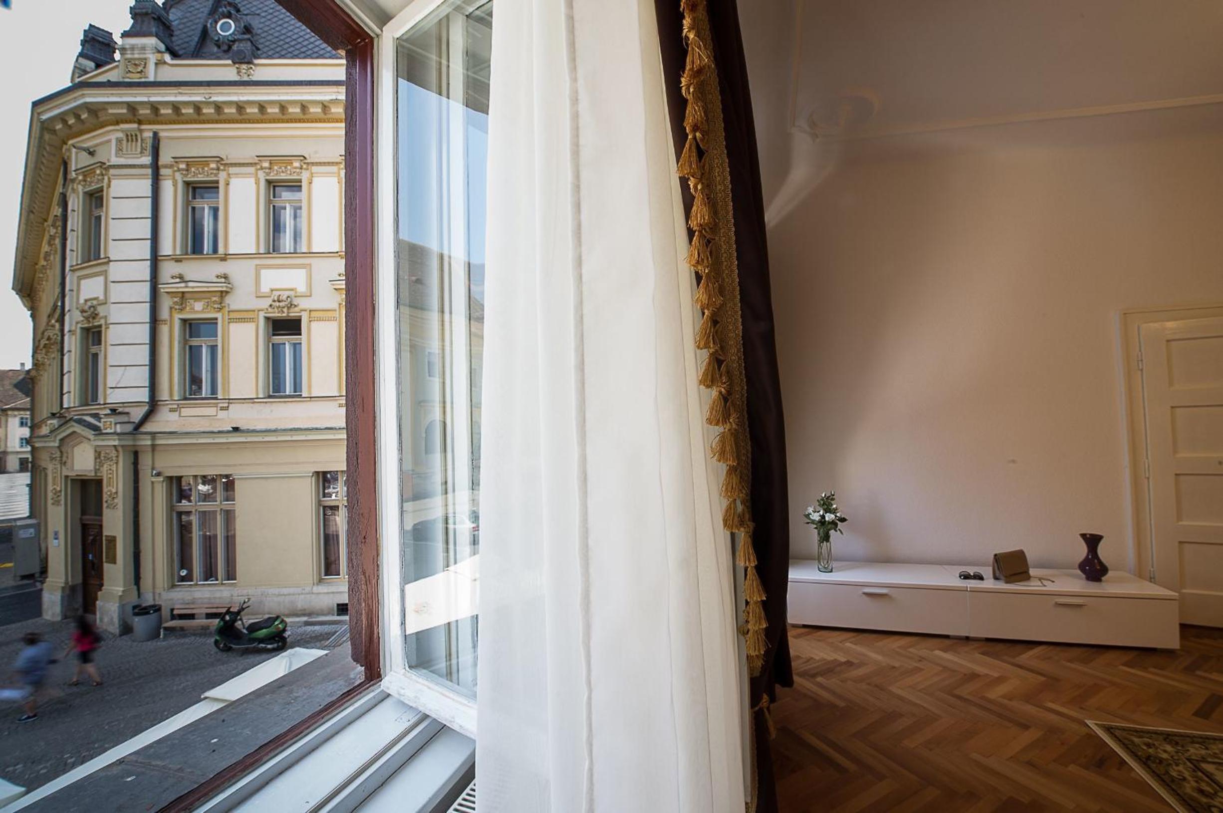 Two-Bedroom Apartment - Photo 8