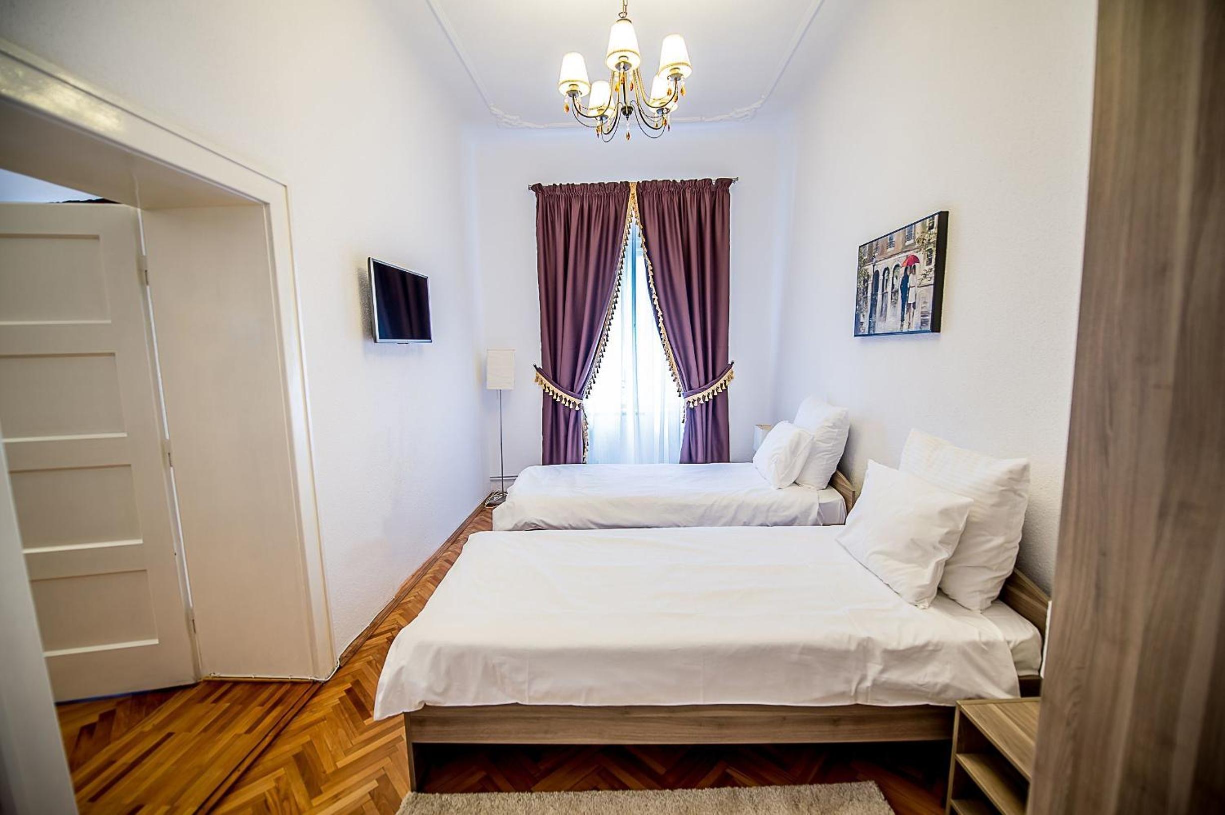 Two-Bedroom Apartment - Photo 5