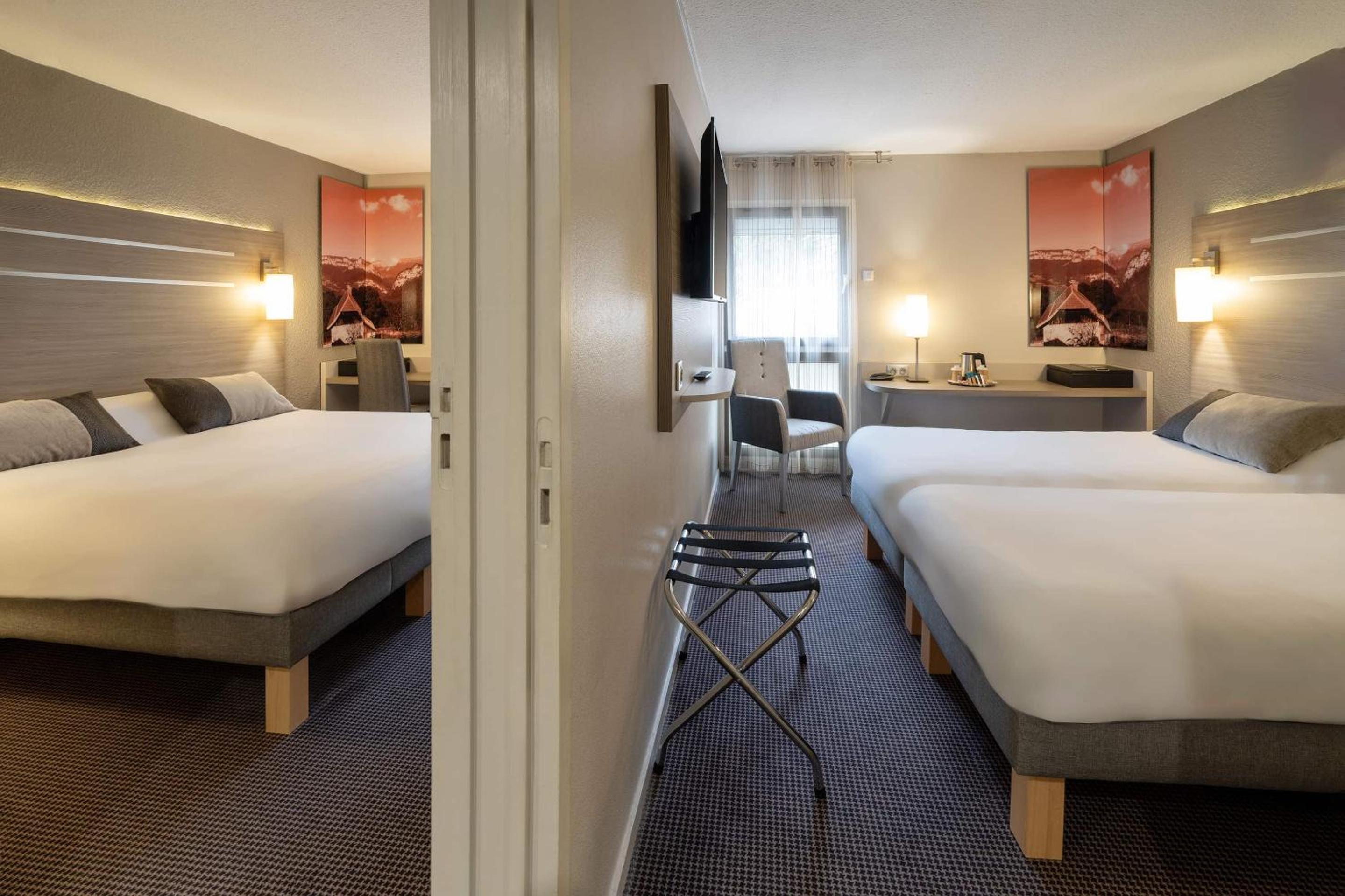 Superior King Room with Sofa Bed - Non-Smoking - Photo 3