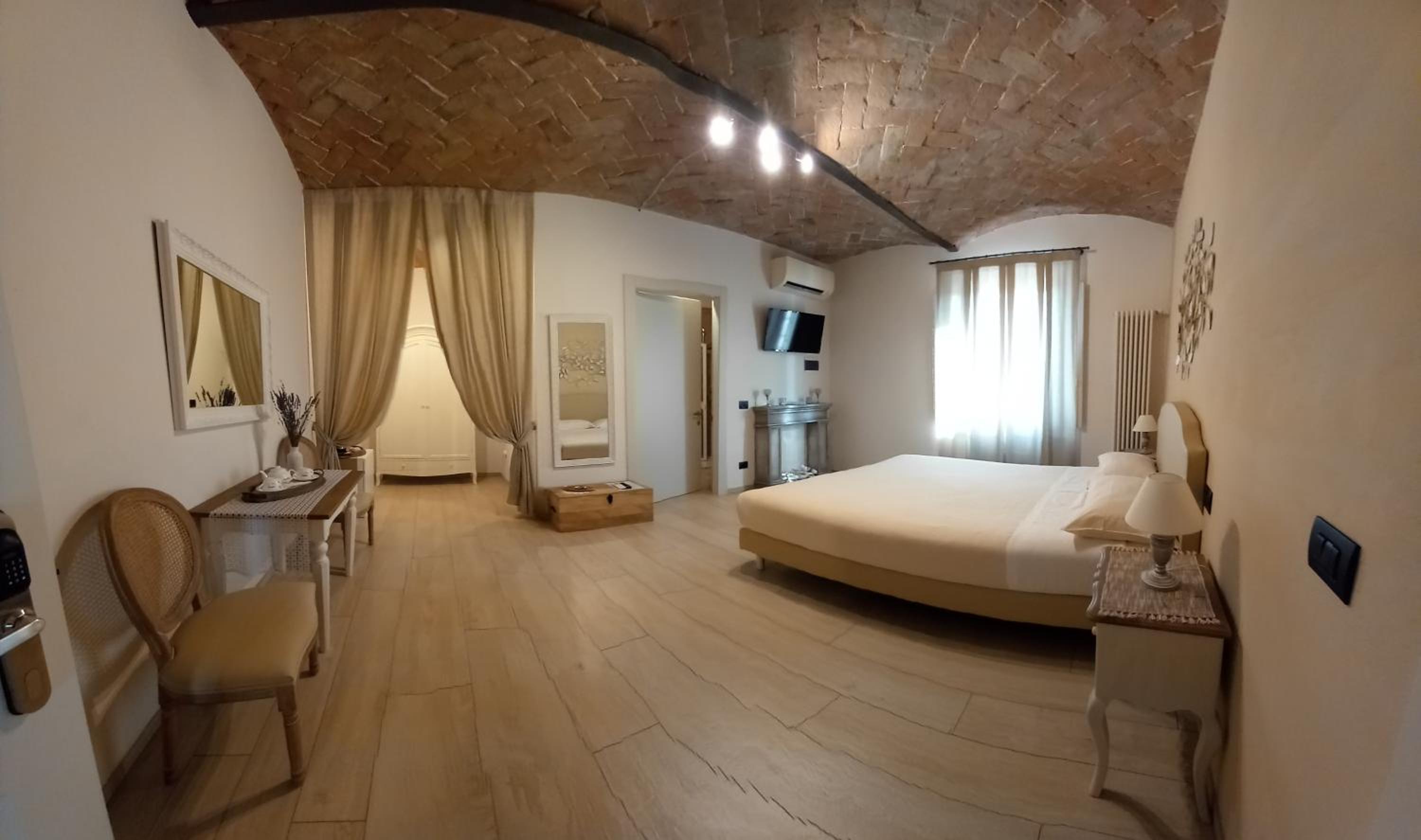 King Room - Disability Access