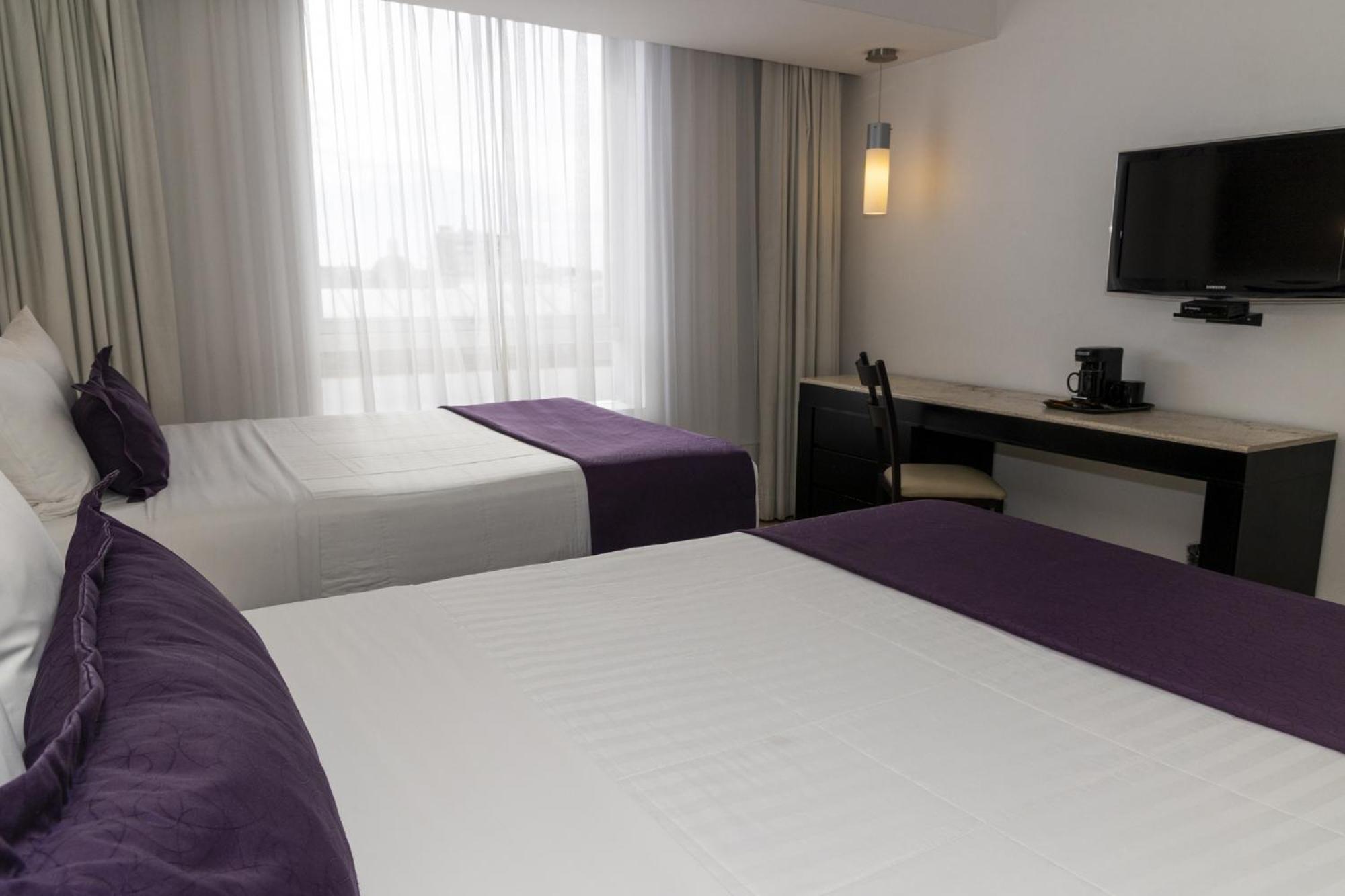 Deluxe Room, 2 Double - Photo 5