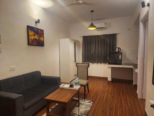 One-Bedroom Apartment photo 1