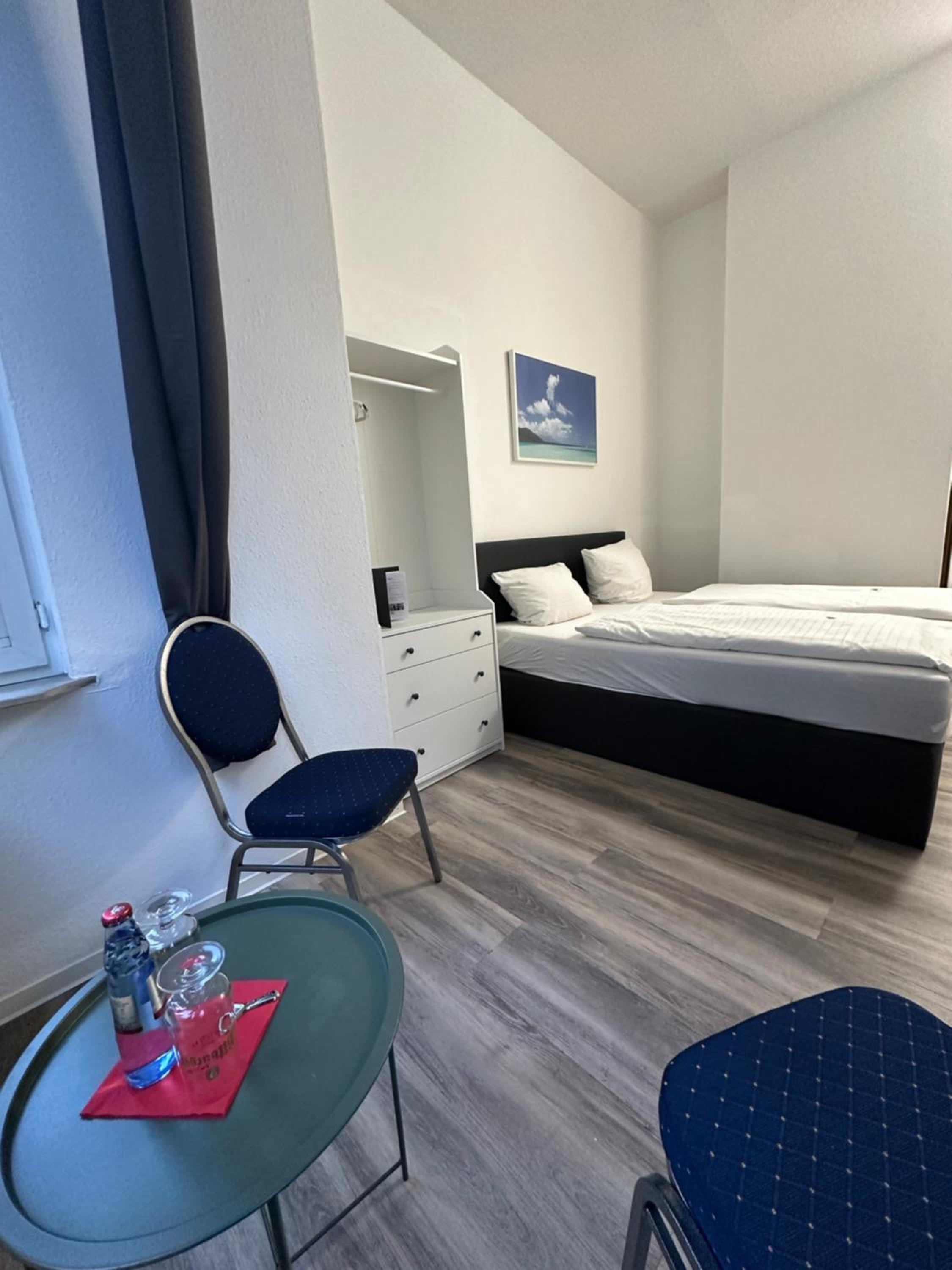 Standard Double Room - Photo 5