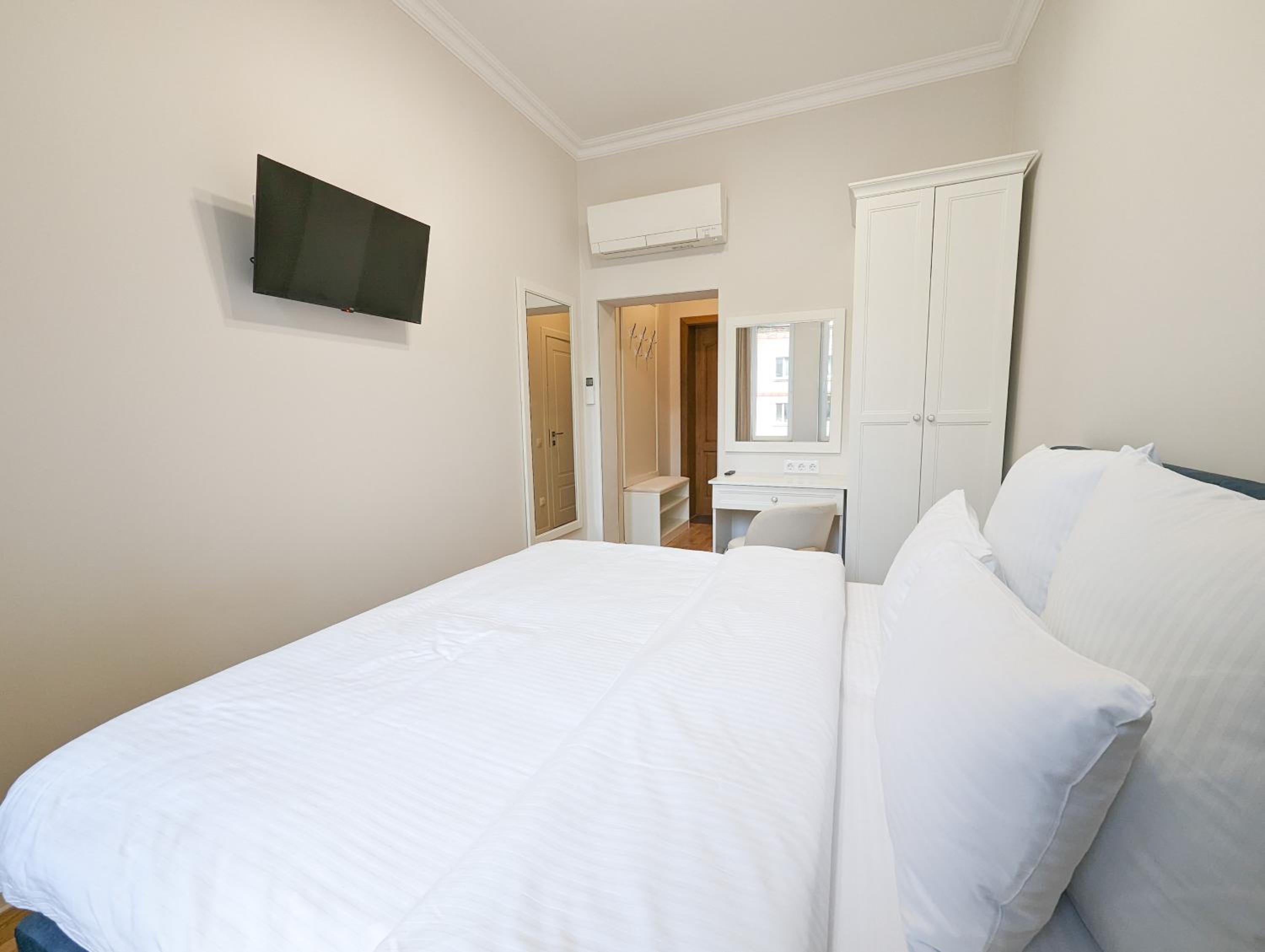 Double or Twin Room photo 2