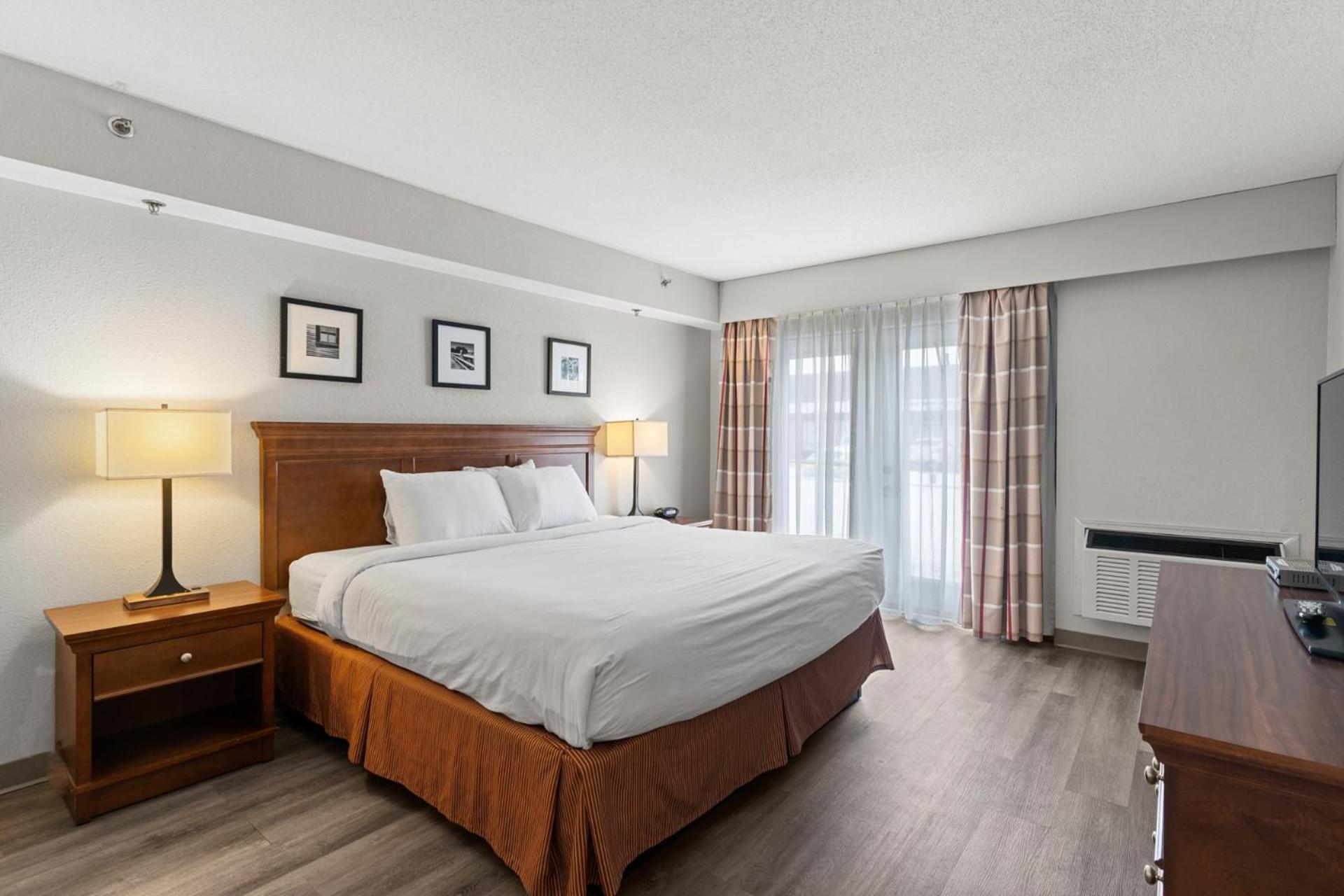 King Suite - Photo 7