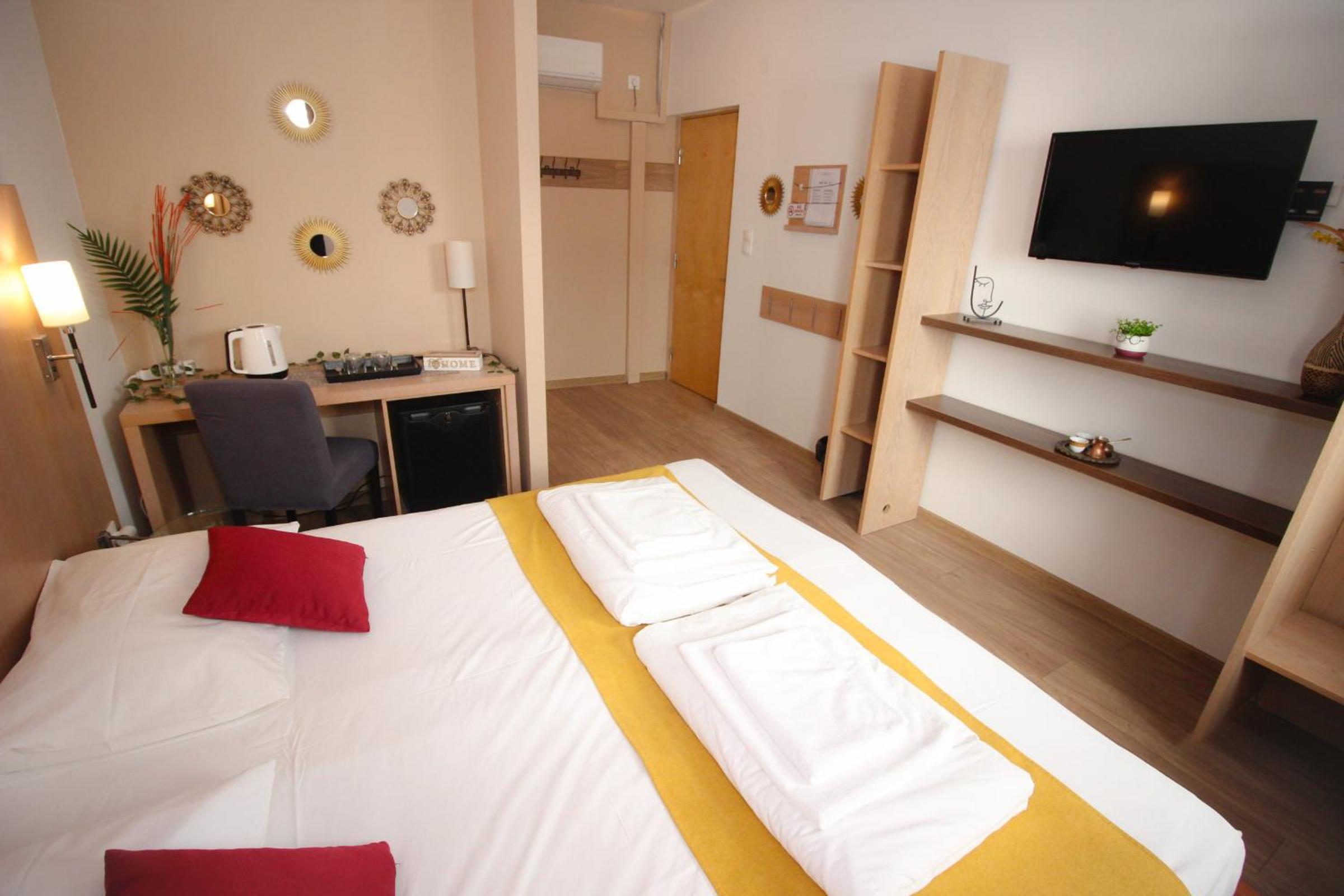 Standard Double Room photo 3