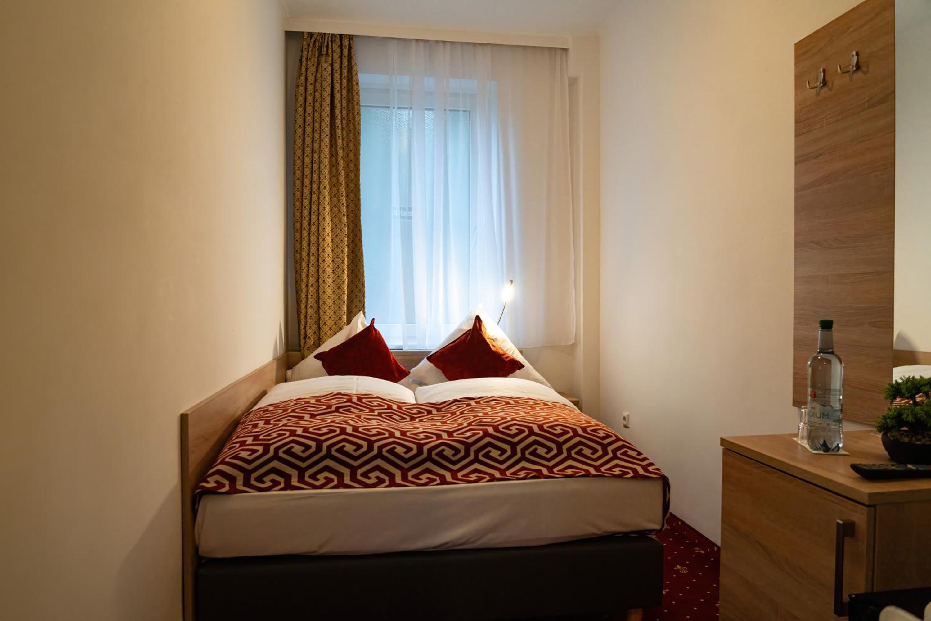 Queen Room with Shared Bathroom