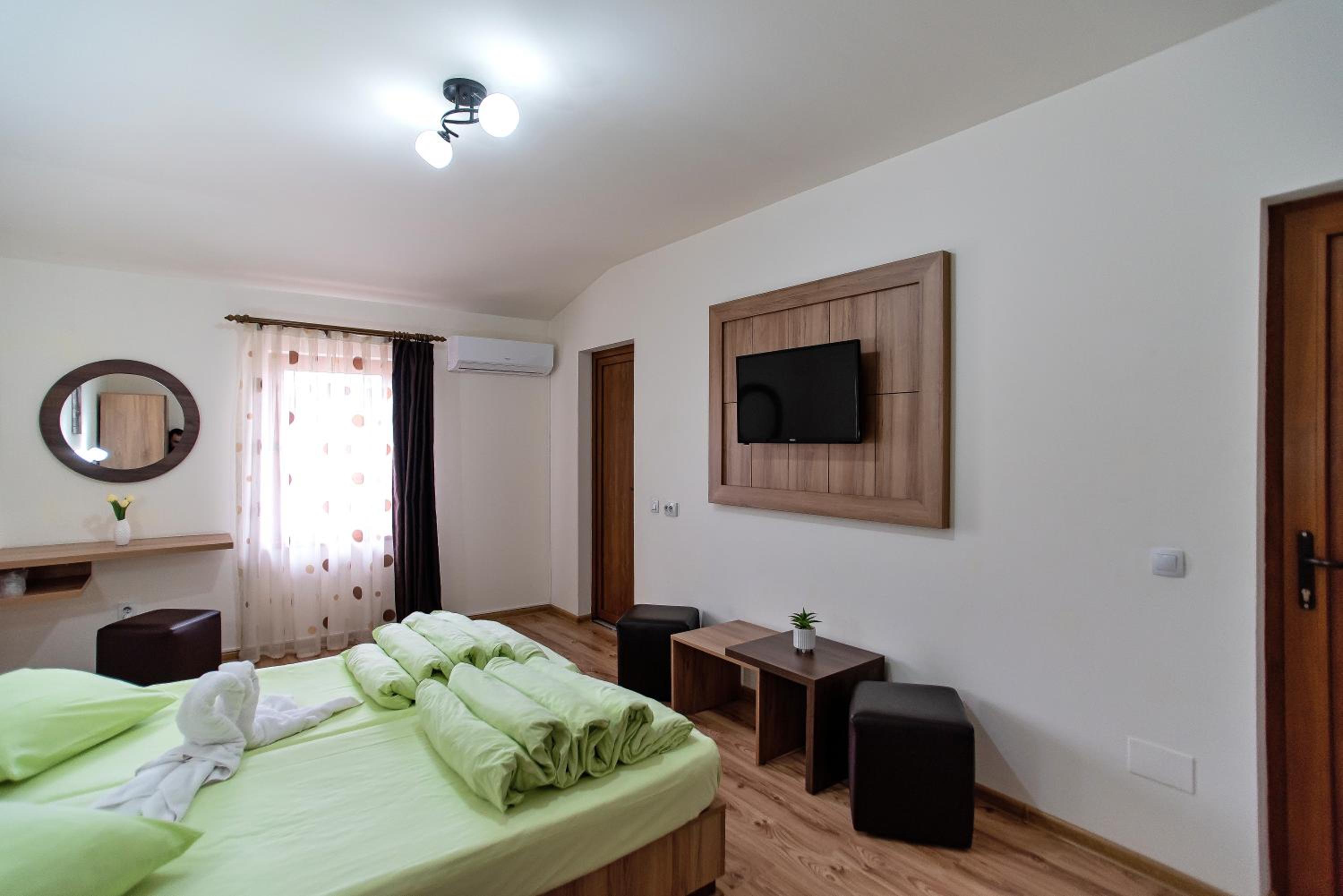 Double or Twin Room - Photo 17