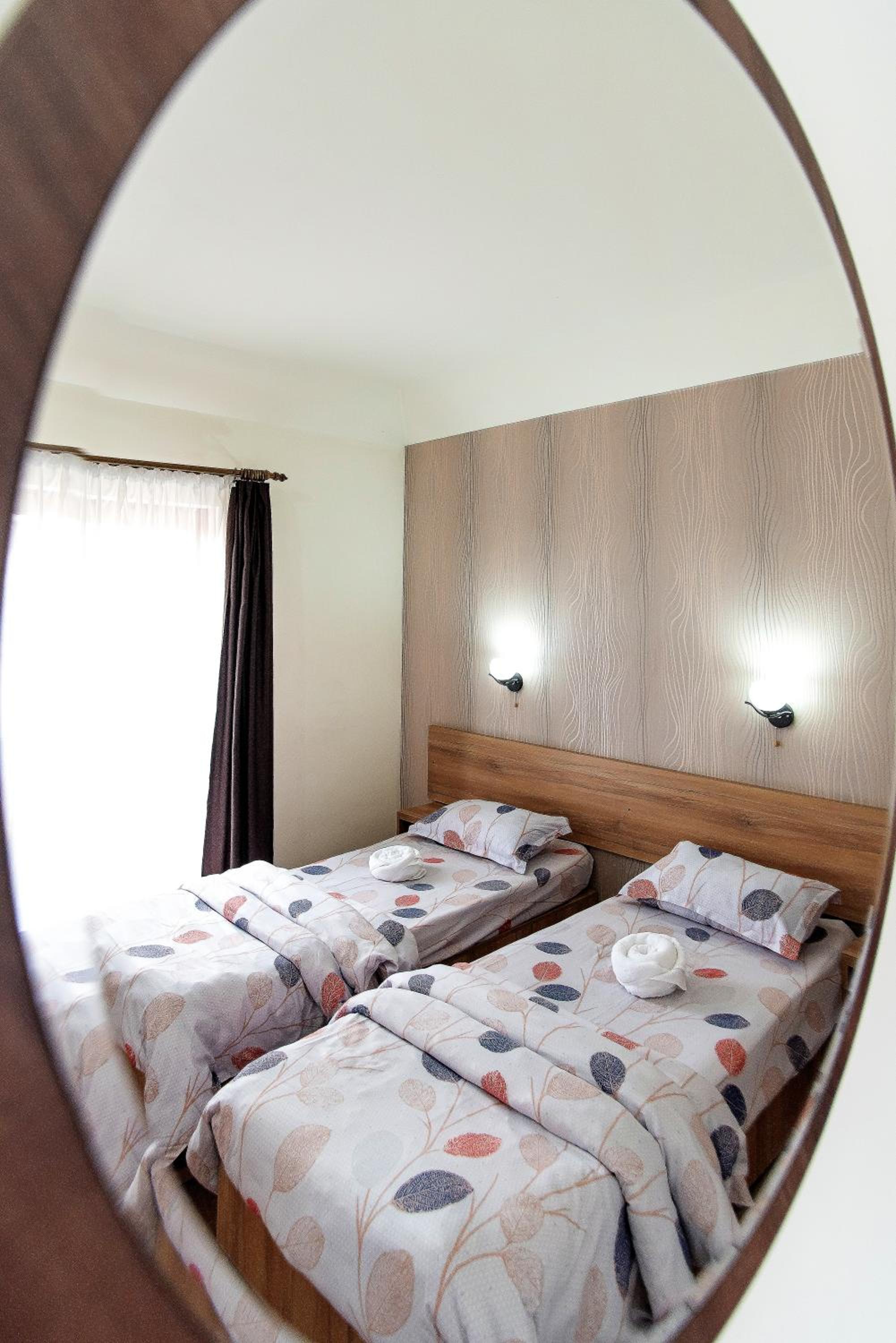 Double or Twin Room - Photo 3