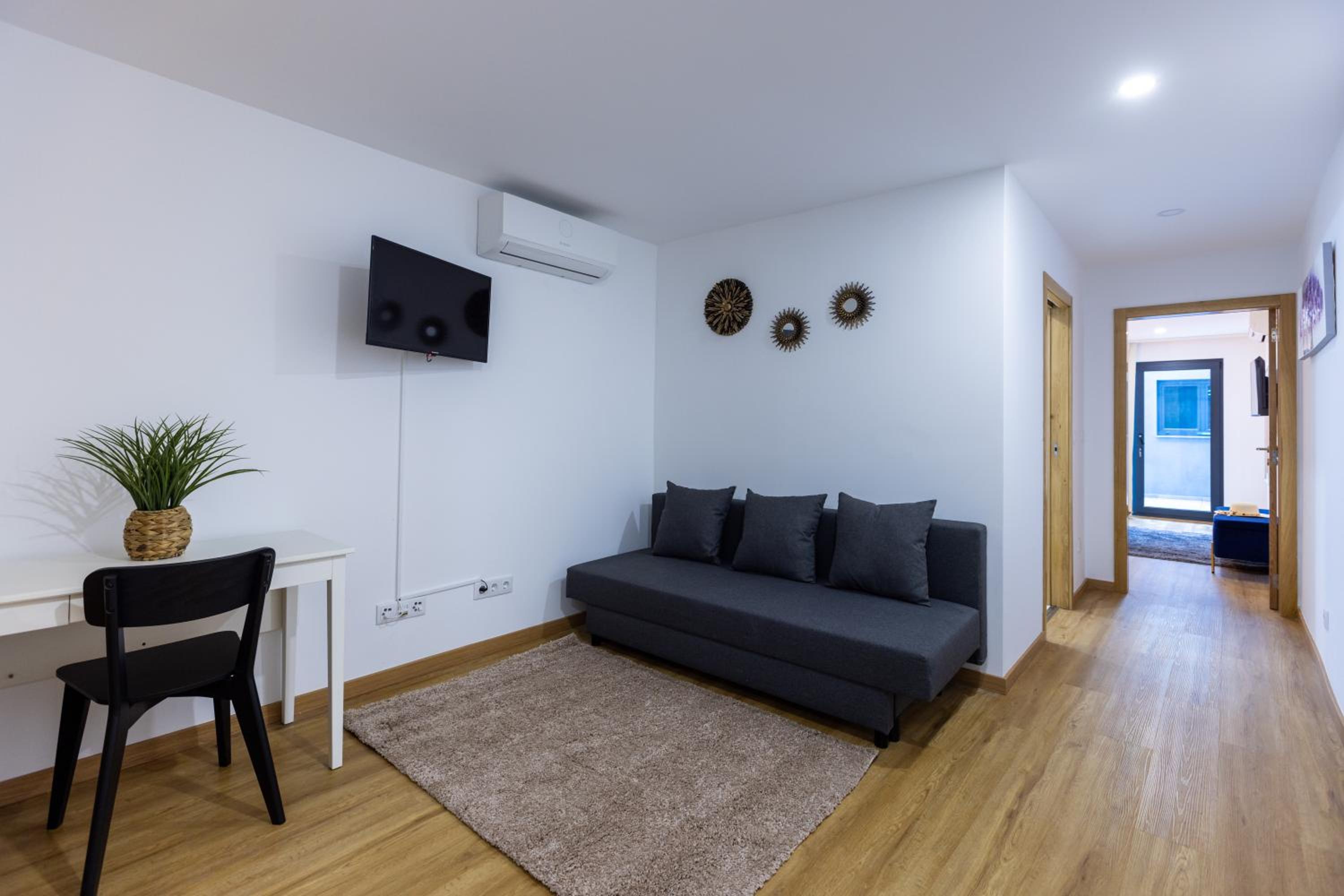 Apartment - Ground Floor photo 2