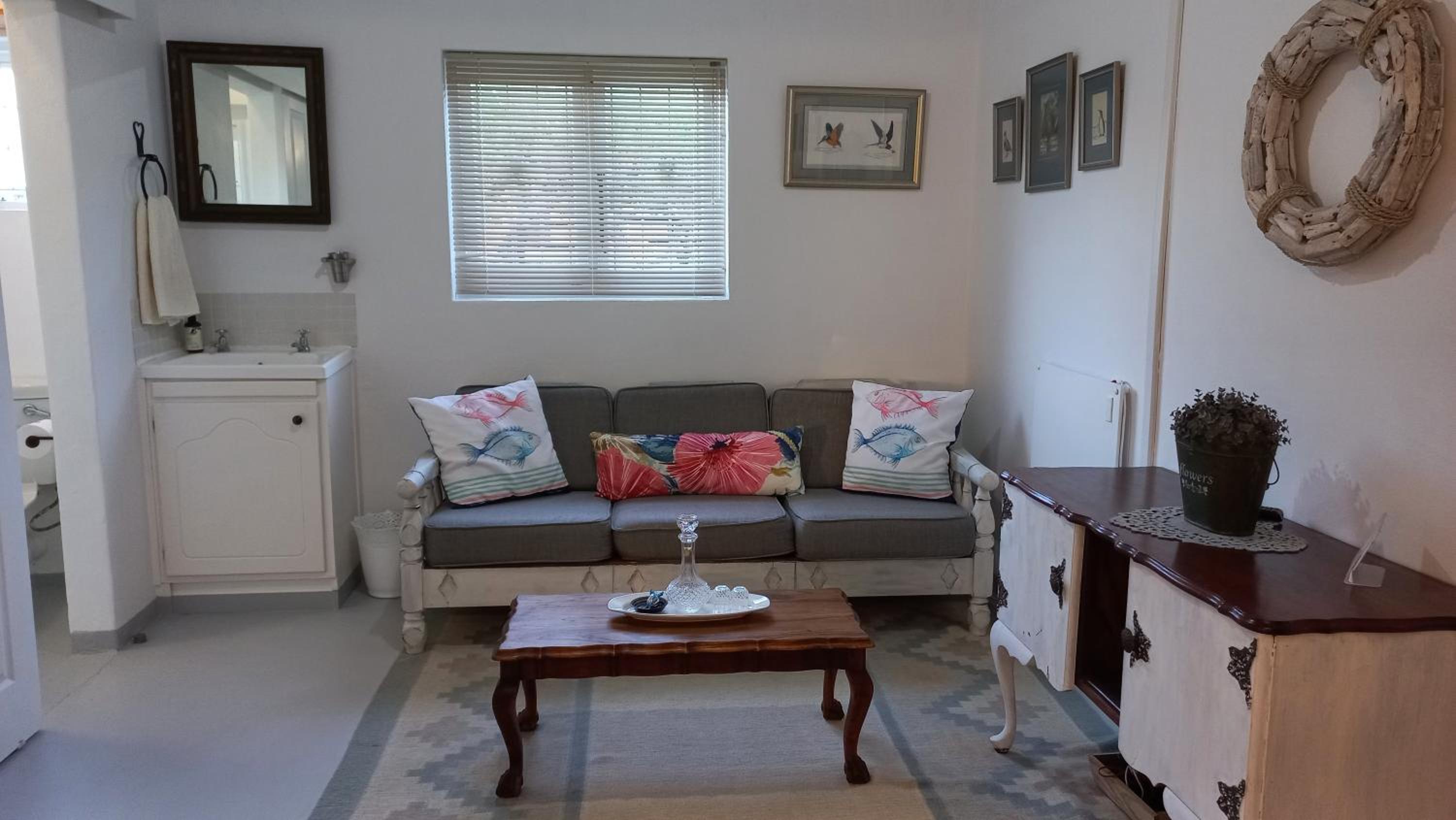 One-Bedroom Apartment - Photo 16