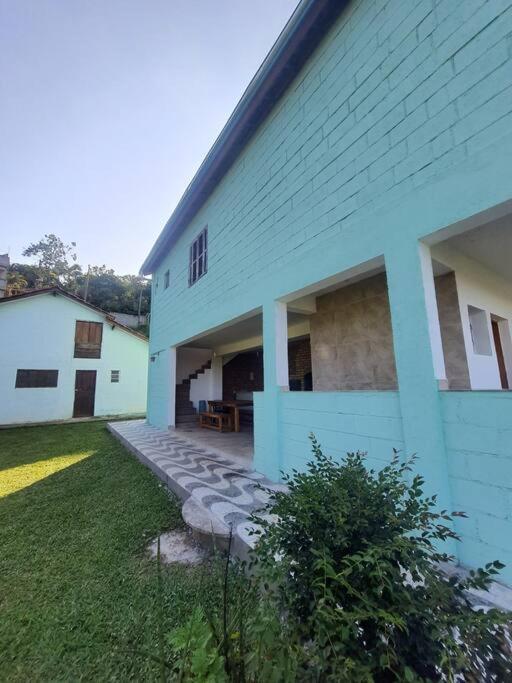 Four-Bedroom House photo 2
