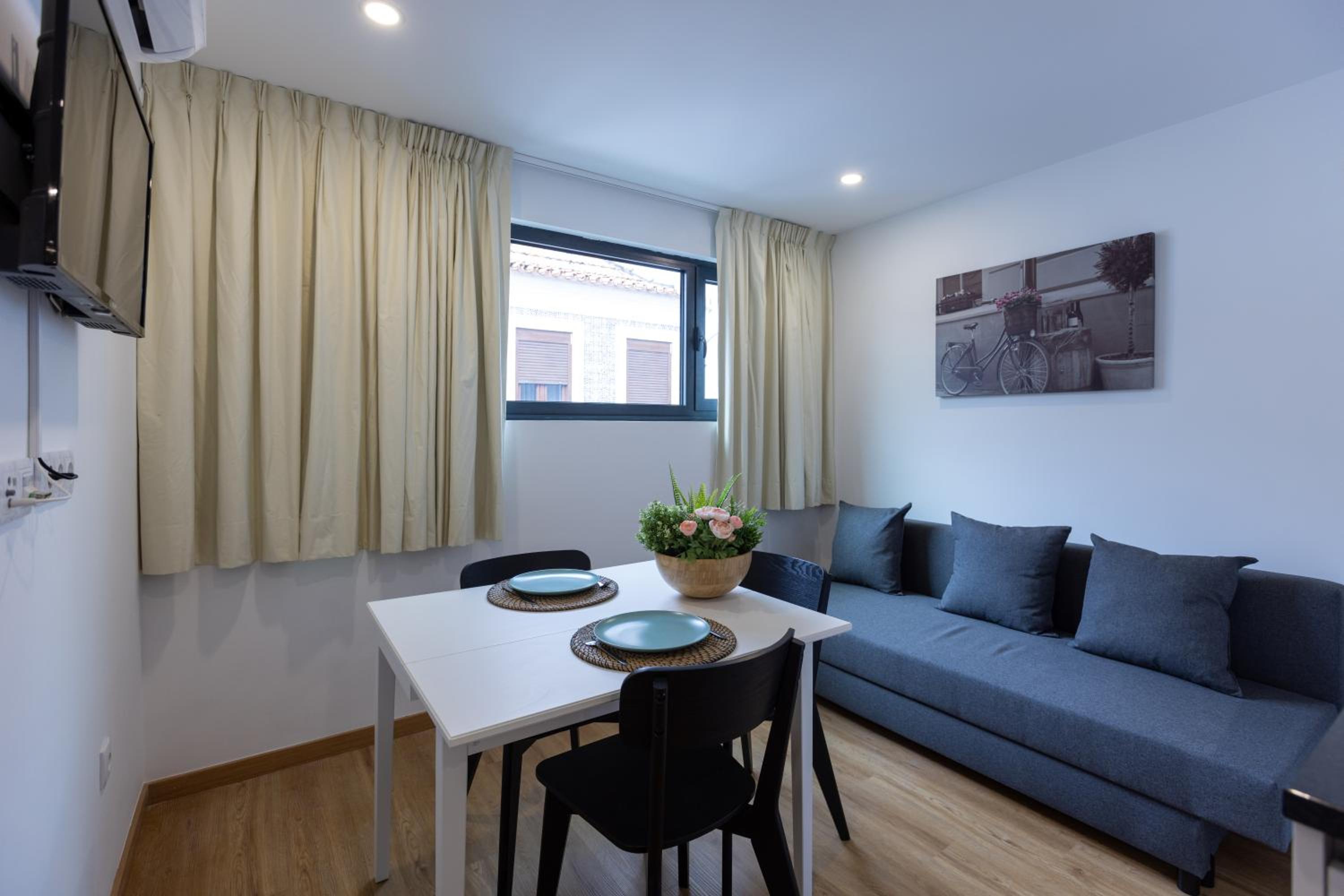 One-Bedroom Apartment photo 3