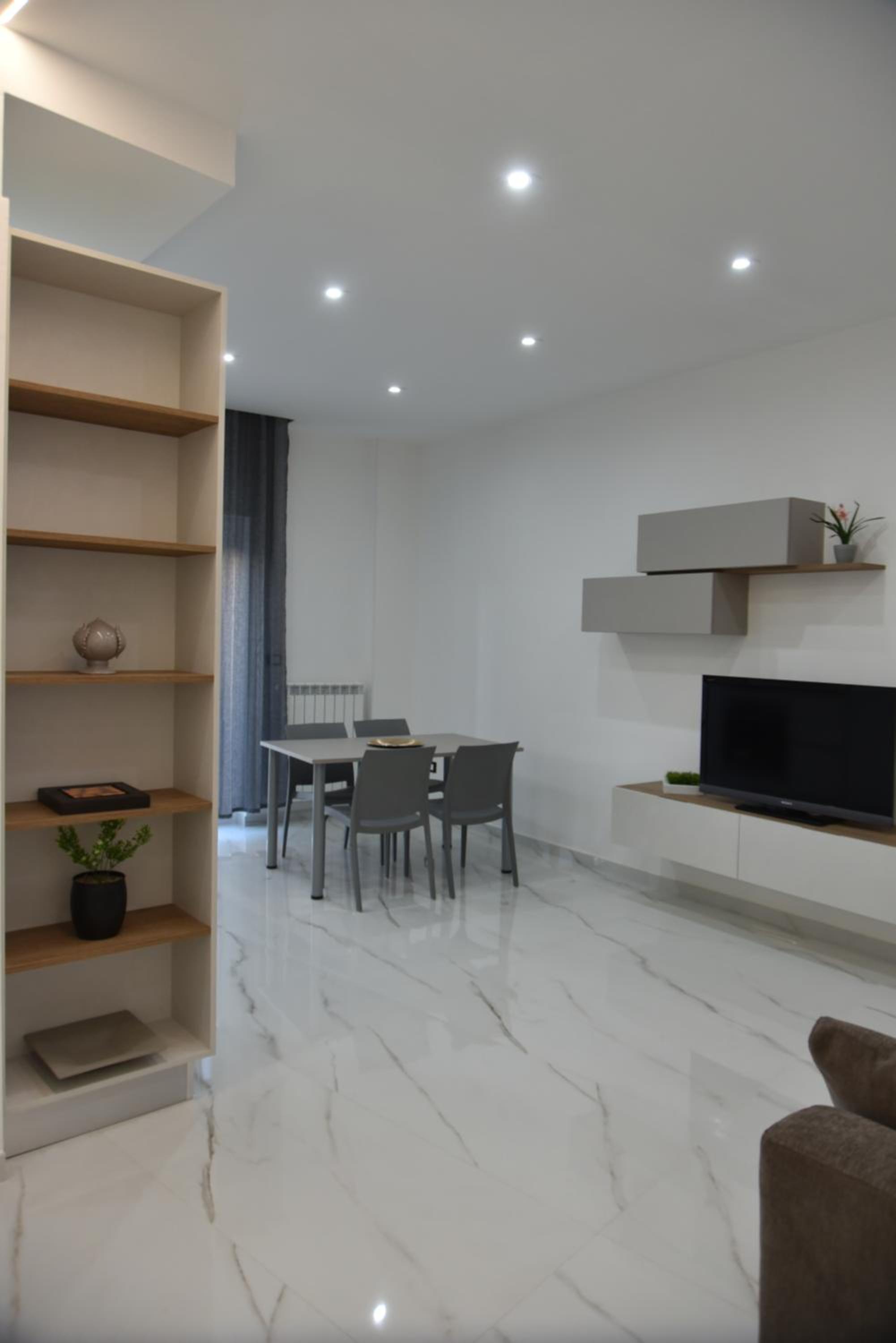 Two-Bedroom Apartment with Balcony photo 2
