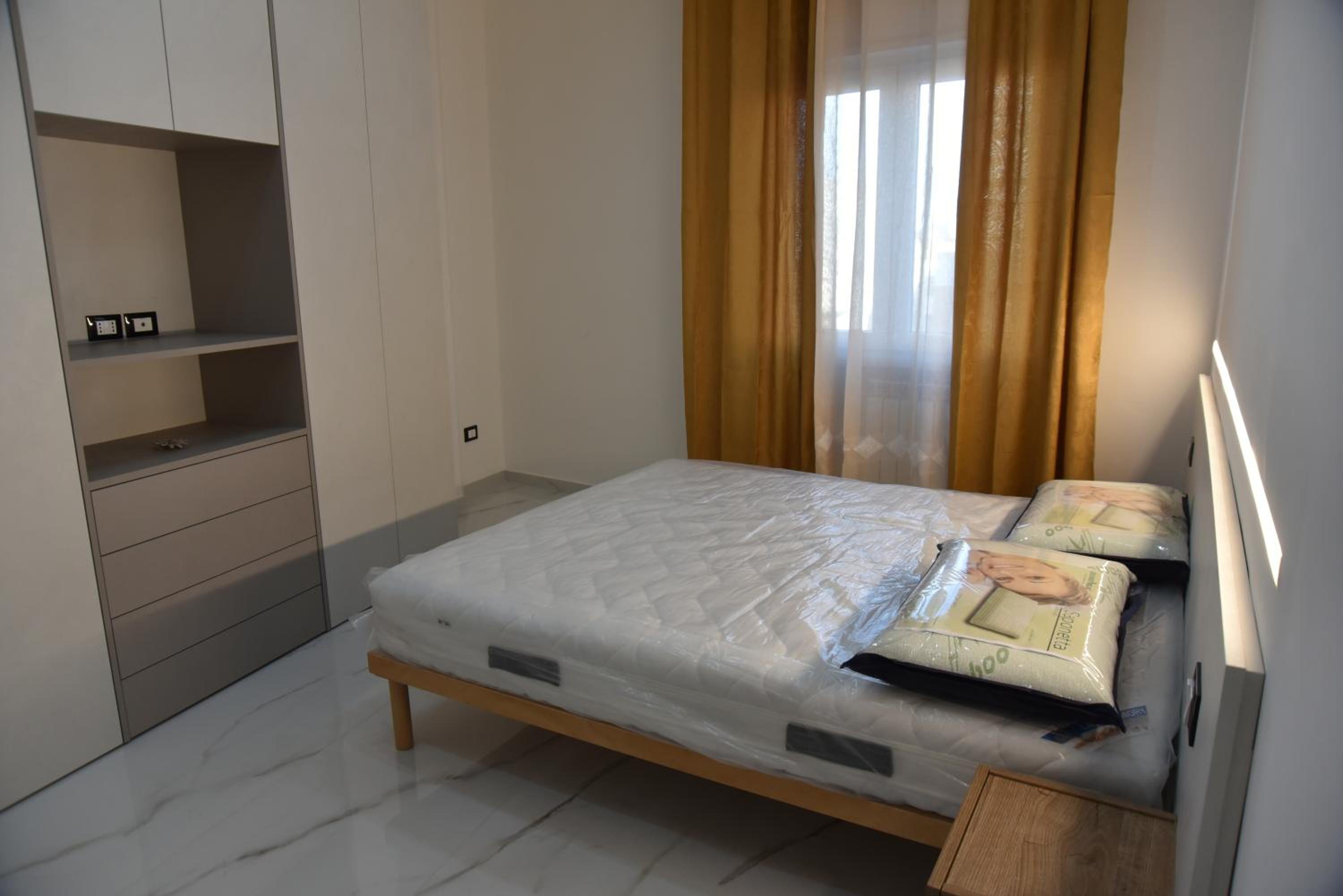 Two-Bedroom Apartment with Balcony photo 2