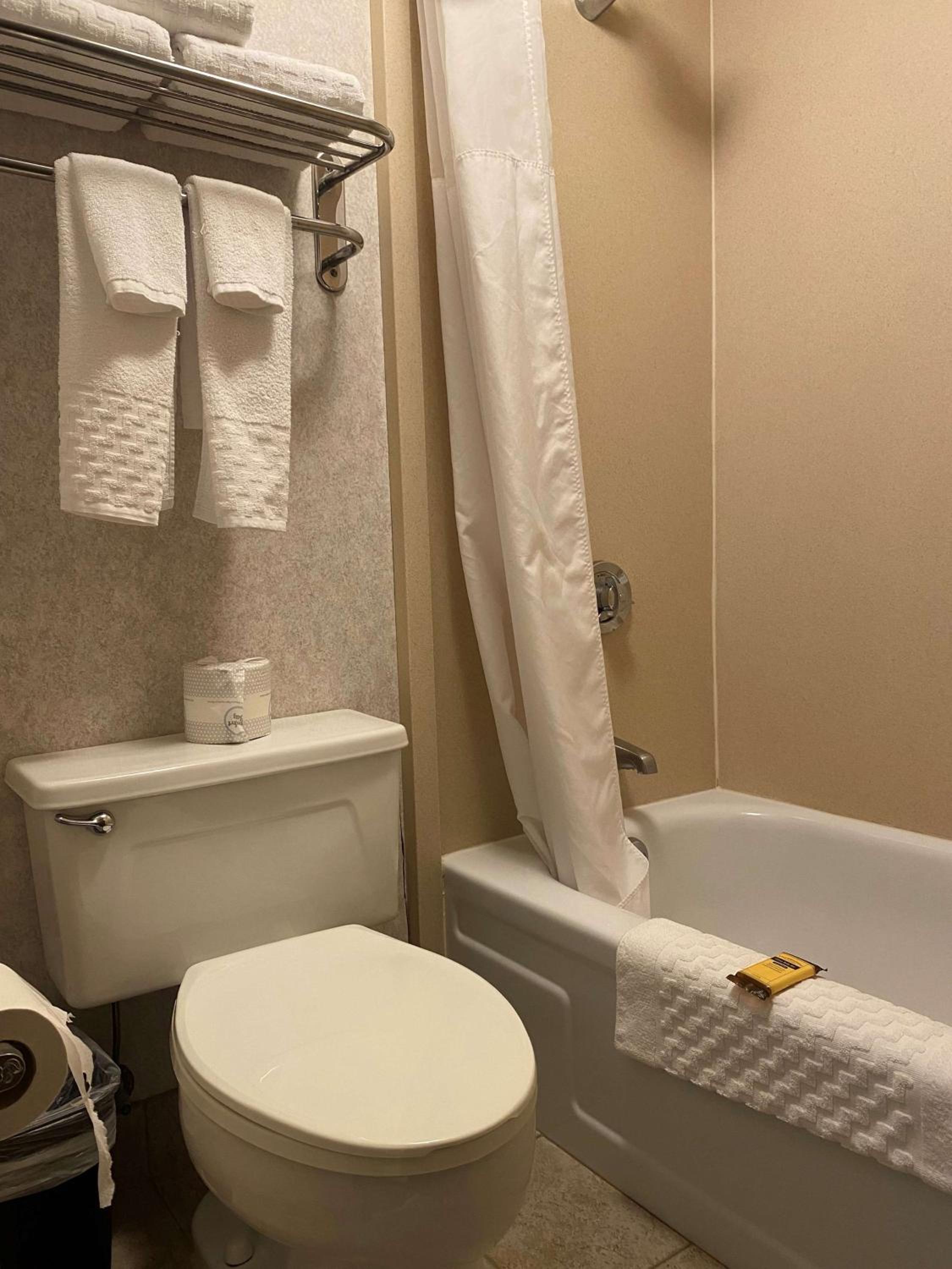 King Room - Non-Smoking (Stairs Access) - Photo 3
