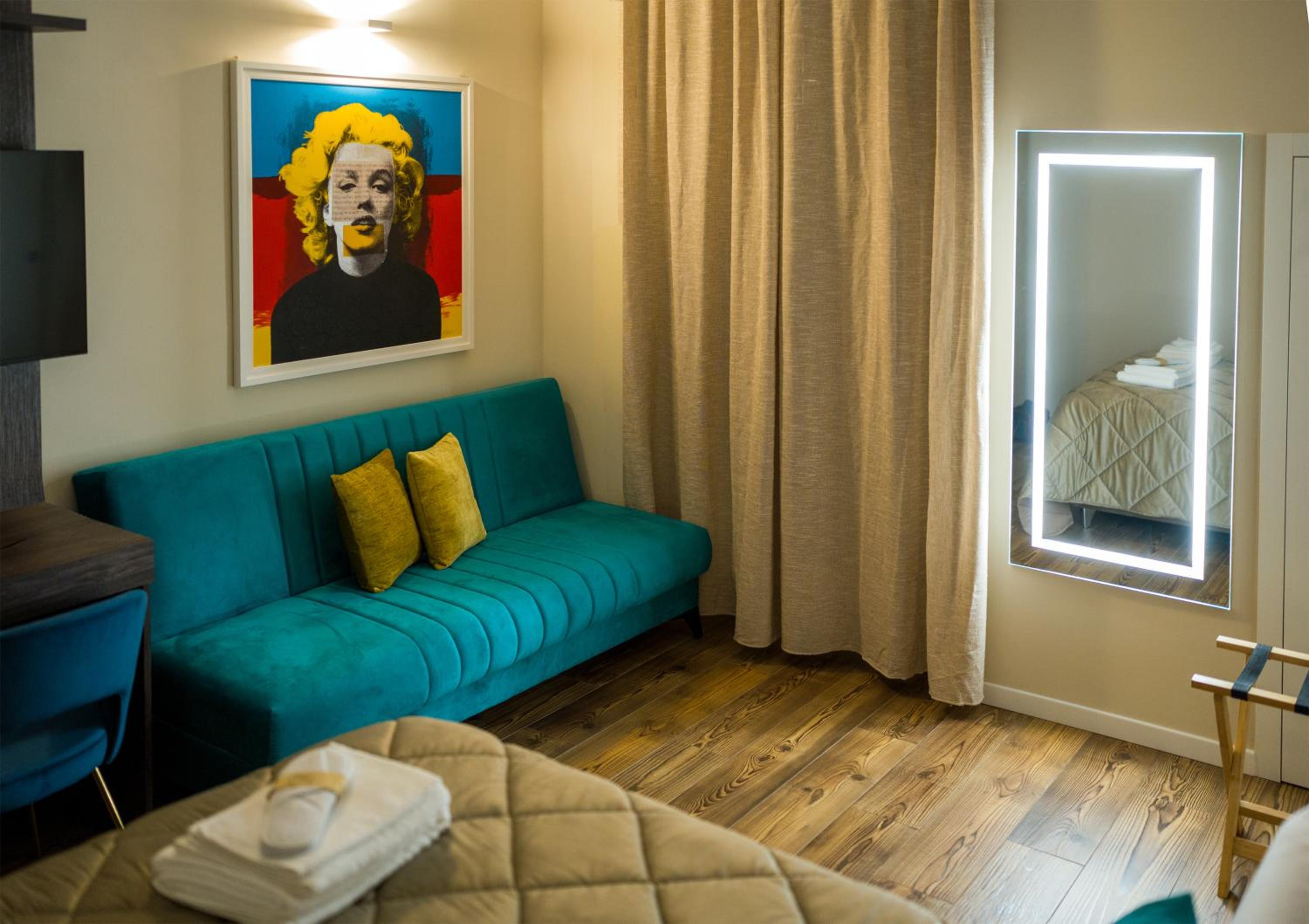 One-Bedroom Apartment