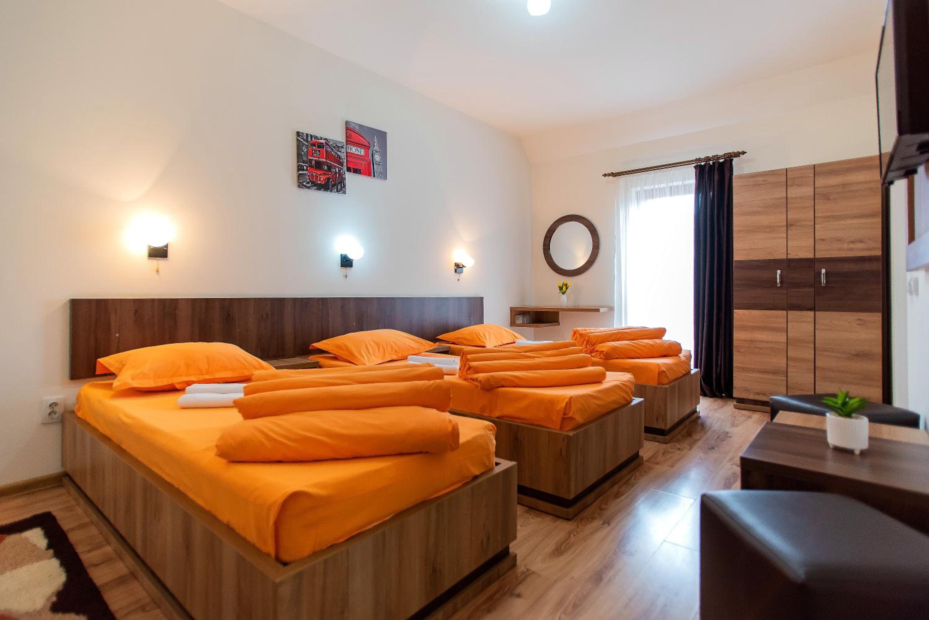 Triple Room - Photo 1