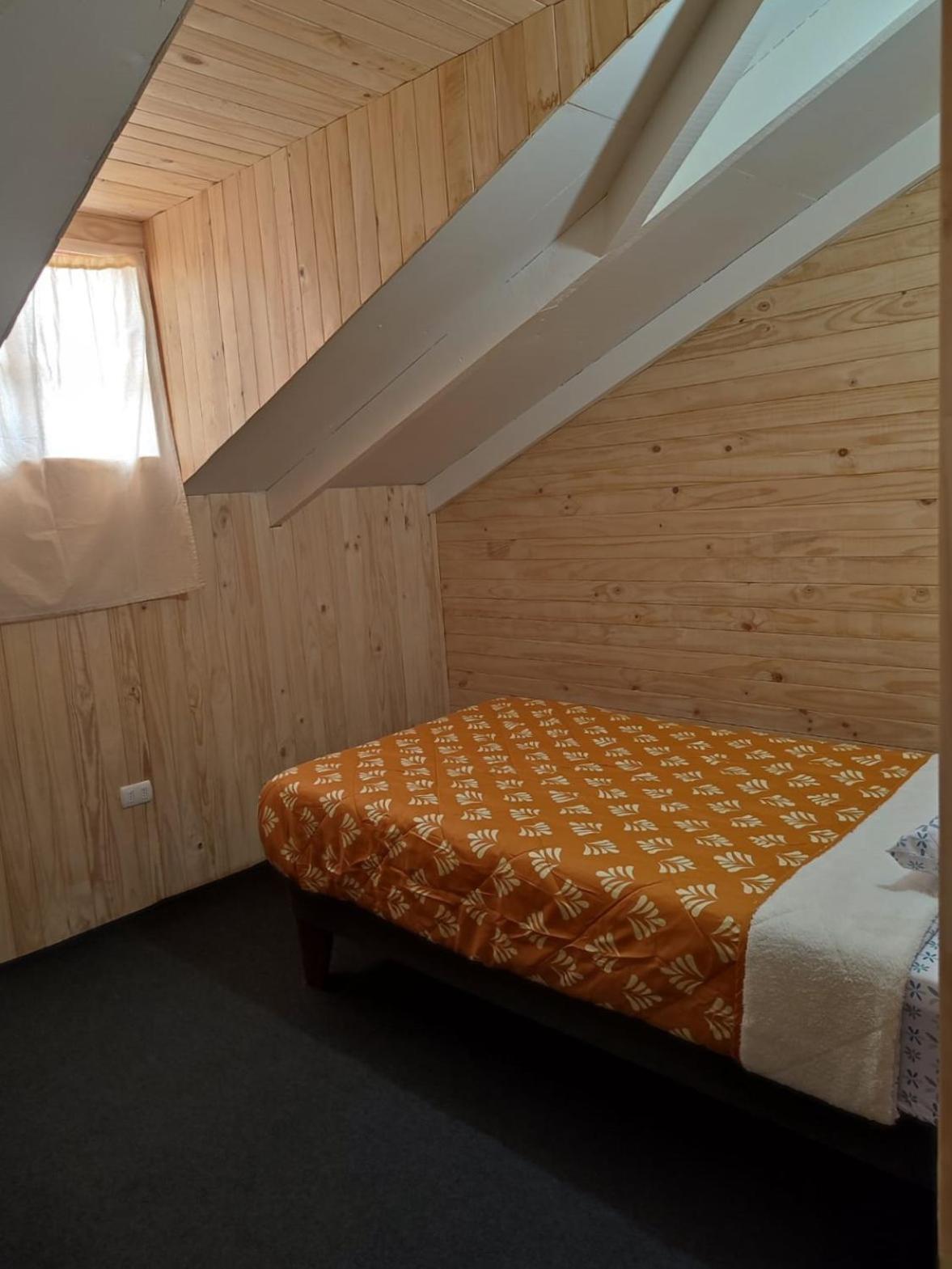 Single Room with Shared Bathroom