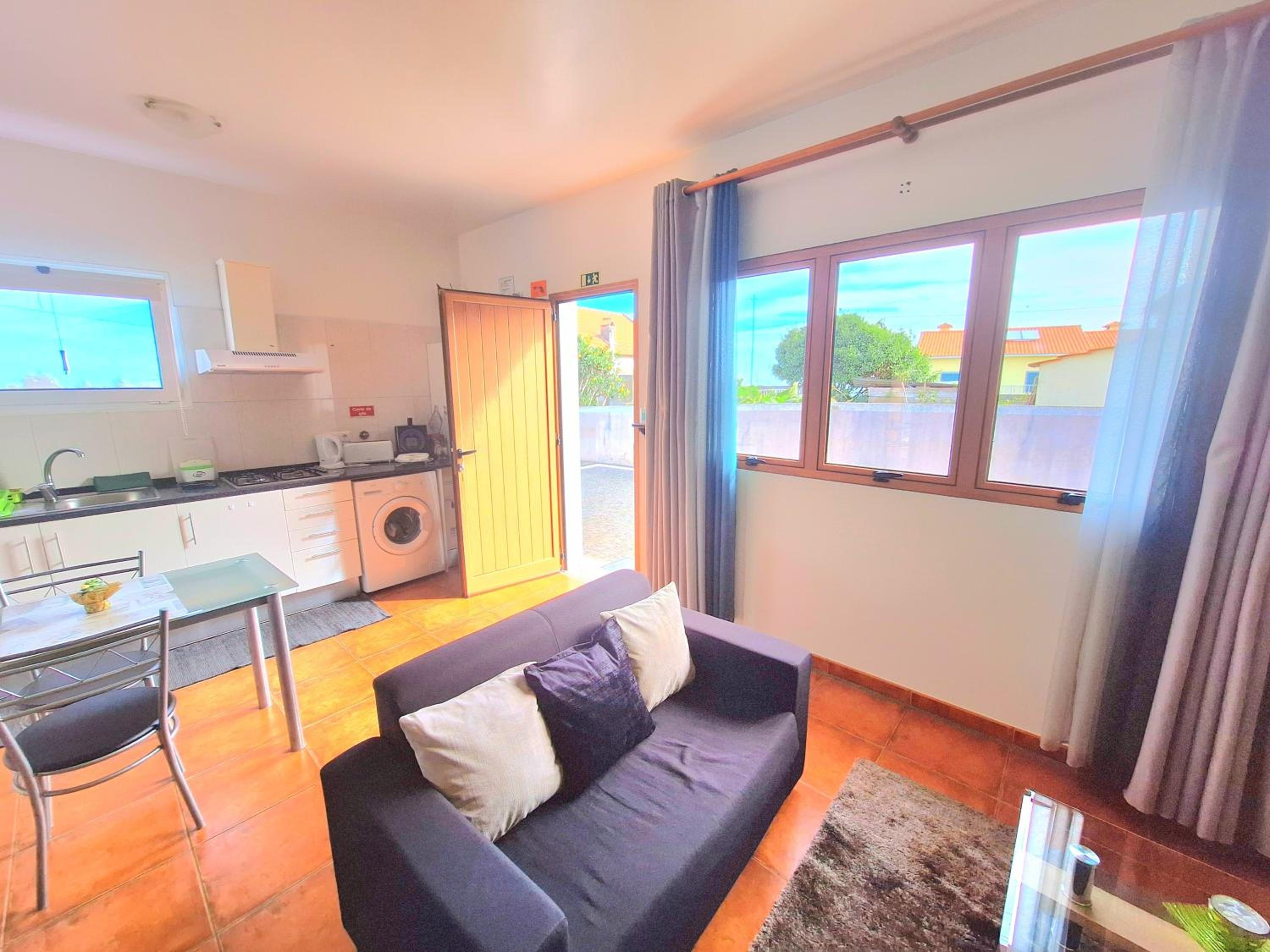 Studio Apartment - Photo 4