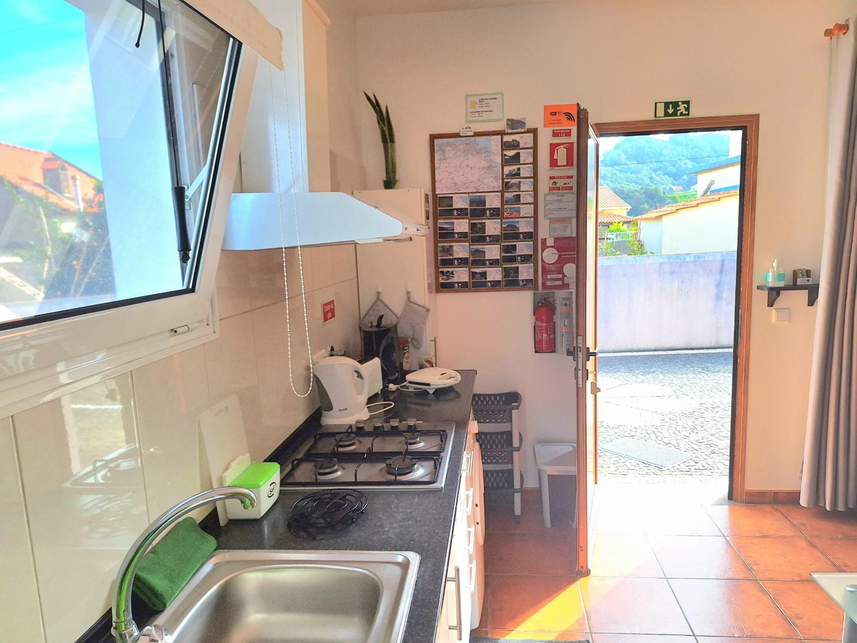 Studio Apartment - Photo 9