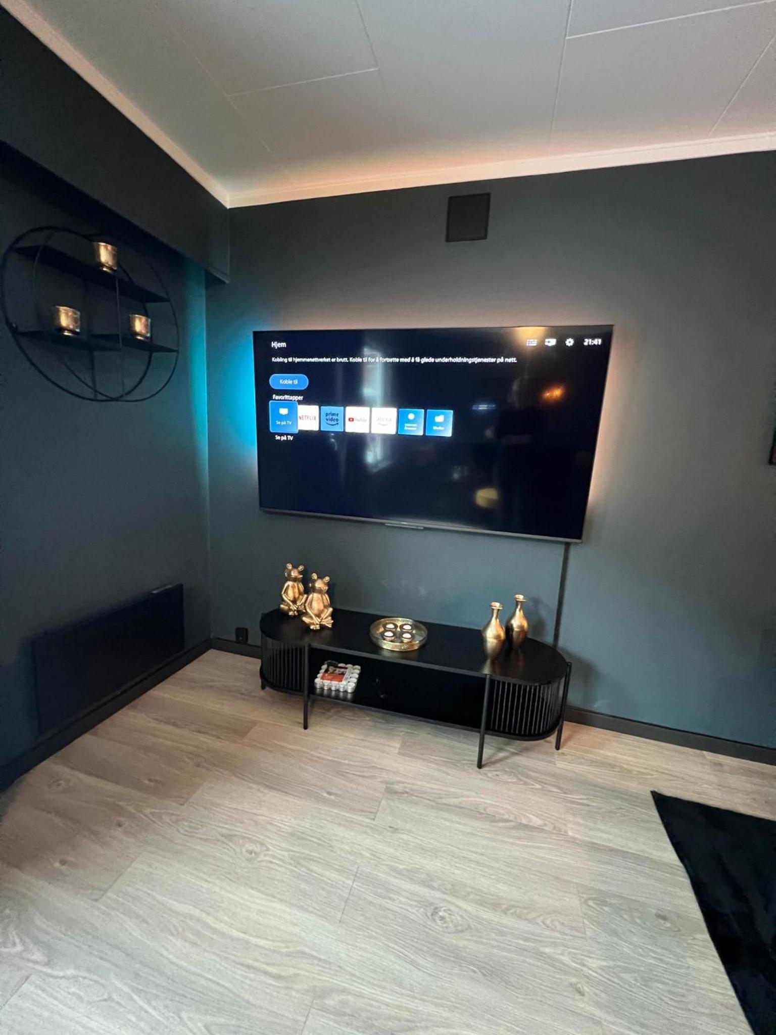 Three-Bedroom Villa - Photo 9