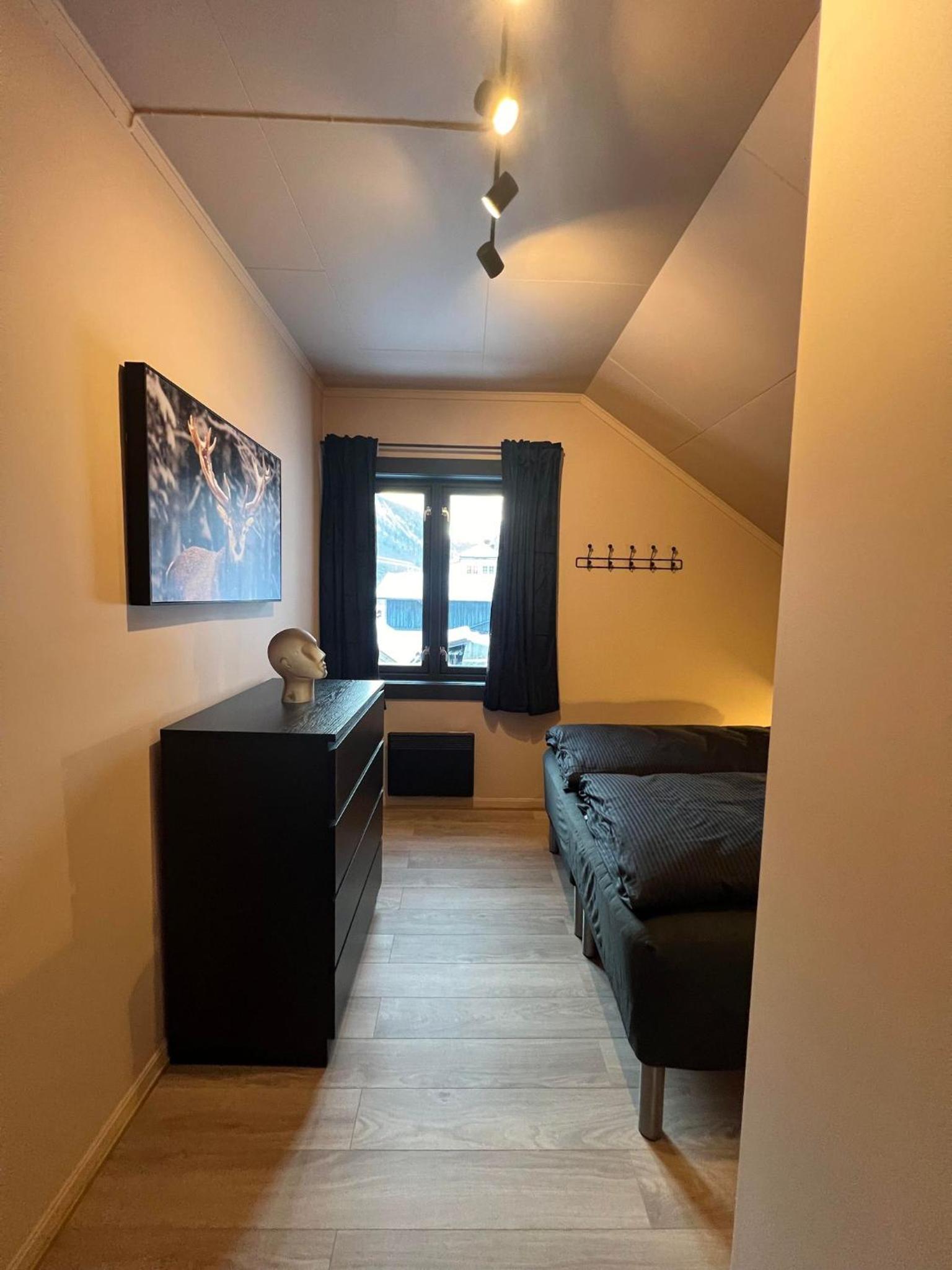 Three-Bedroom Villa - Photo 12