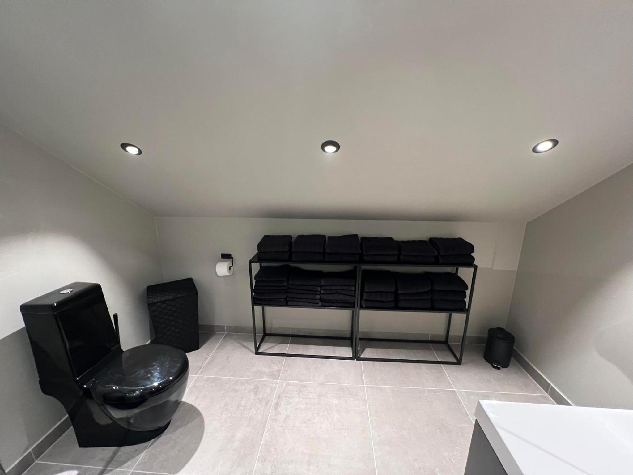 Three-Bedroom Villa - Photo 17