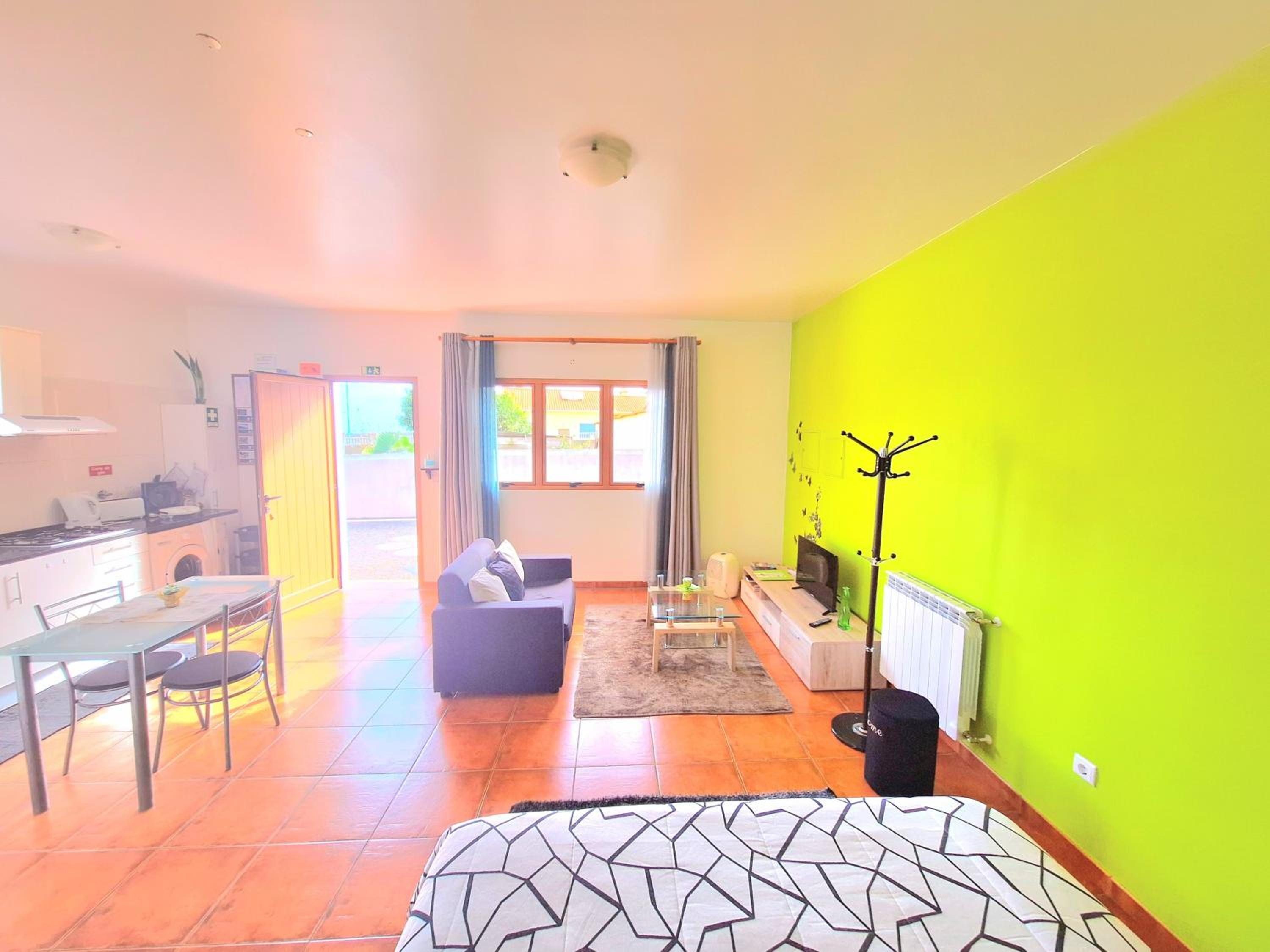 Studio Apartment - Photo 19