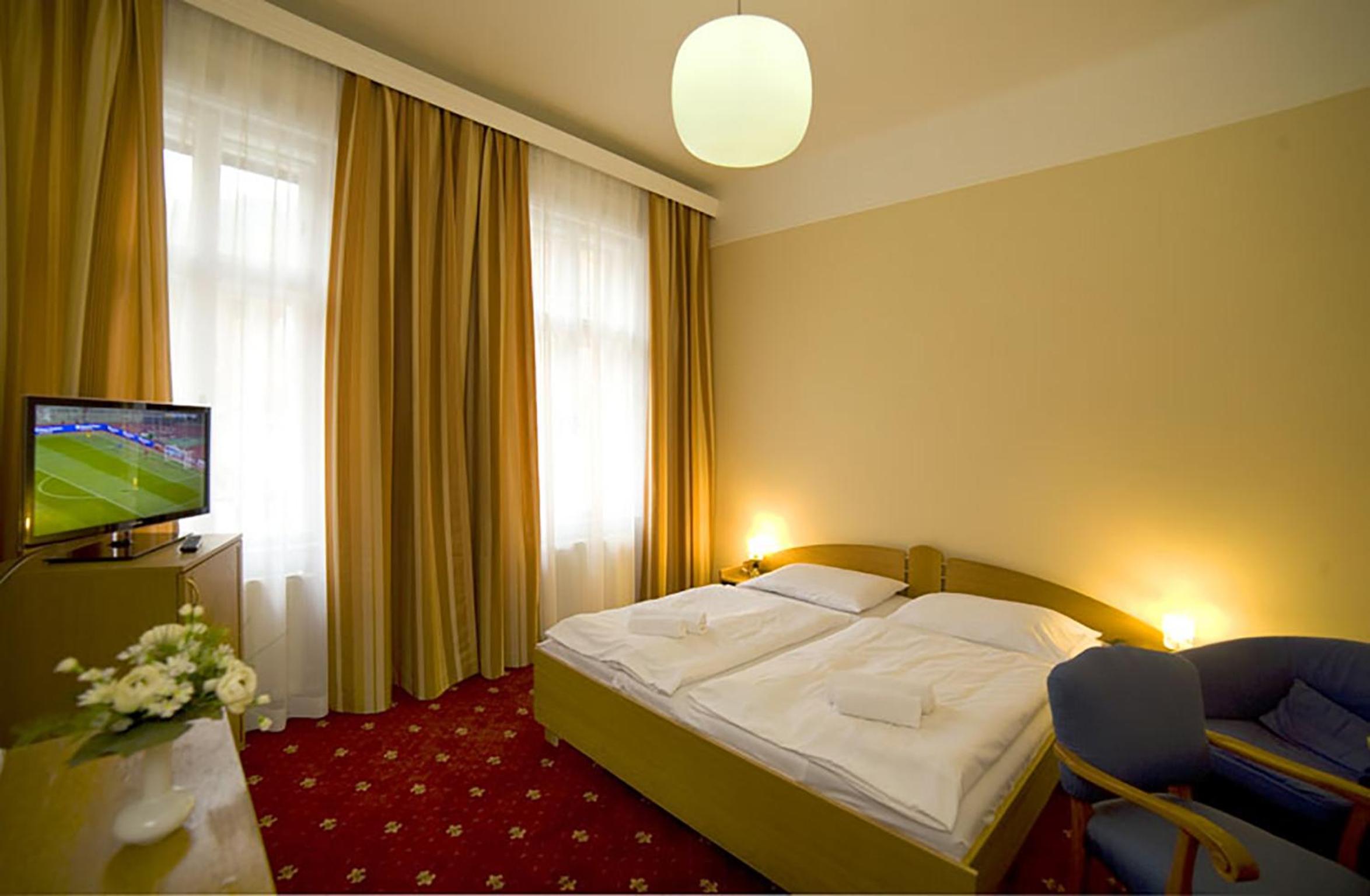 Double Room - Photo 4