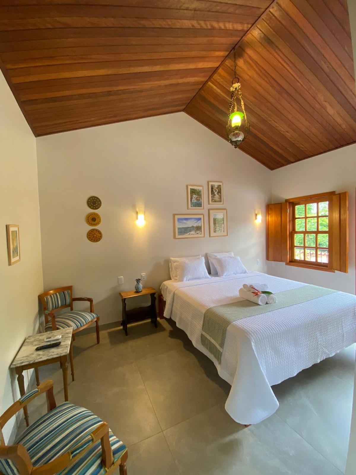 King Suite with Balcony photo 1