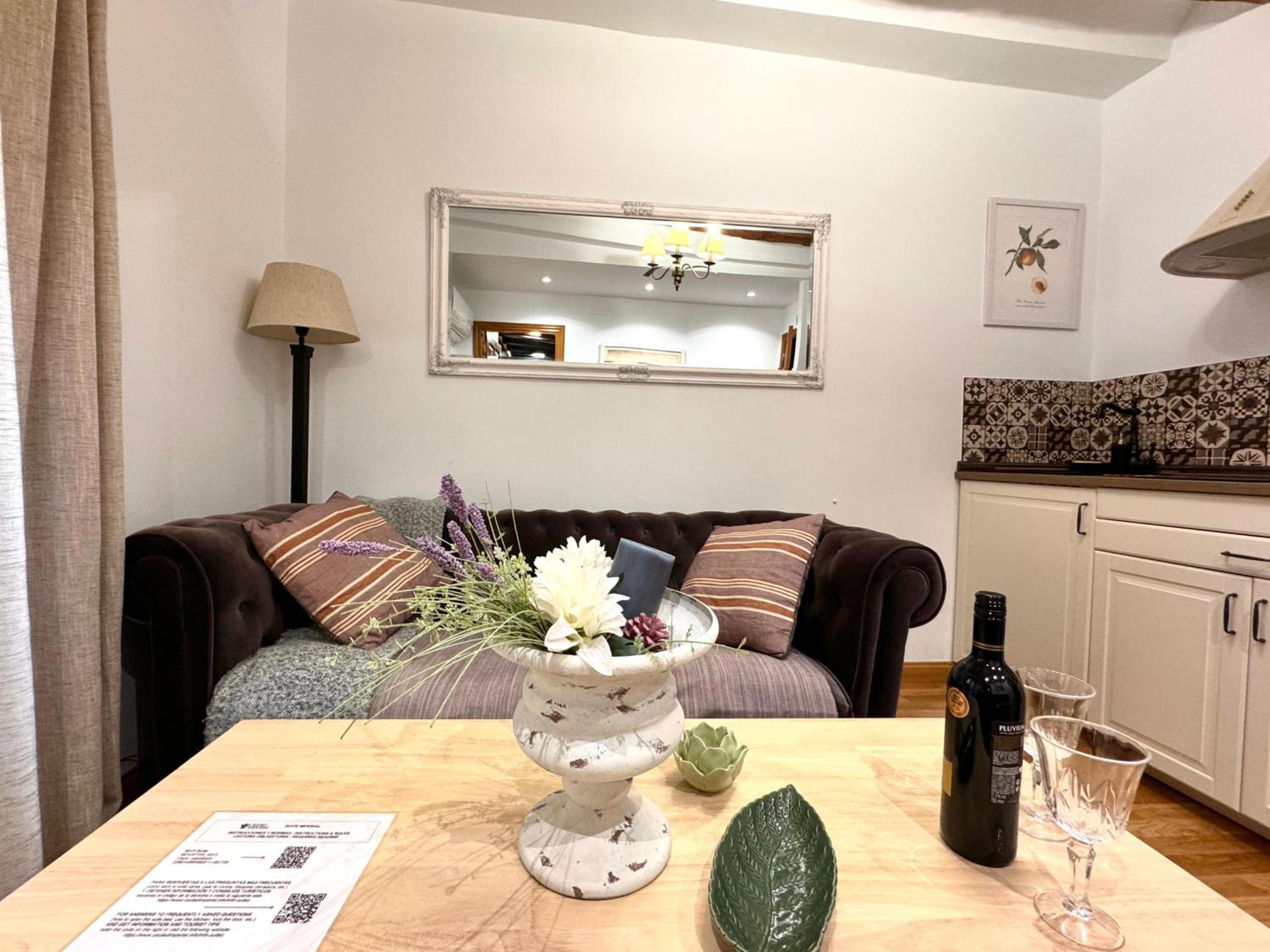One-Bedroom Apartment - Photo 6