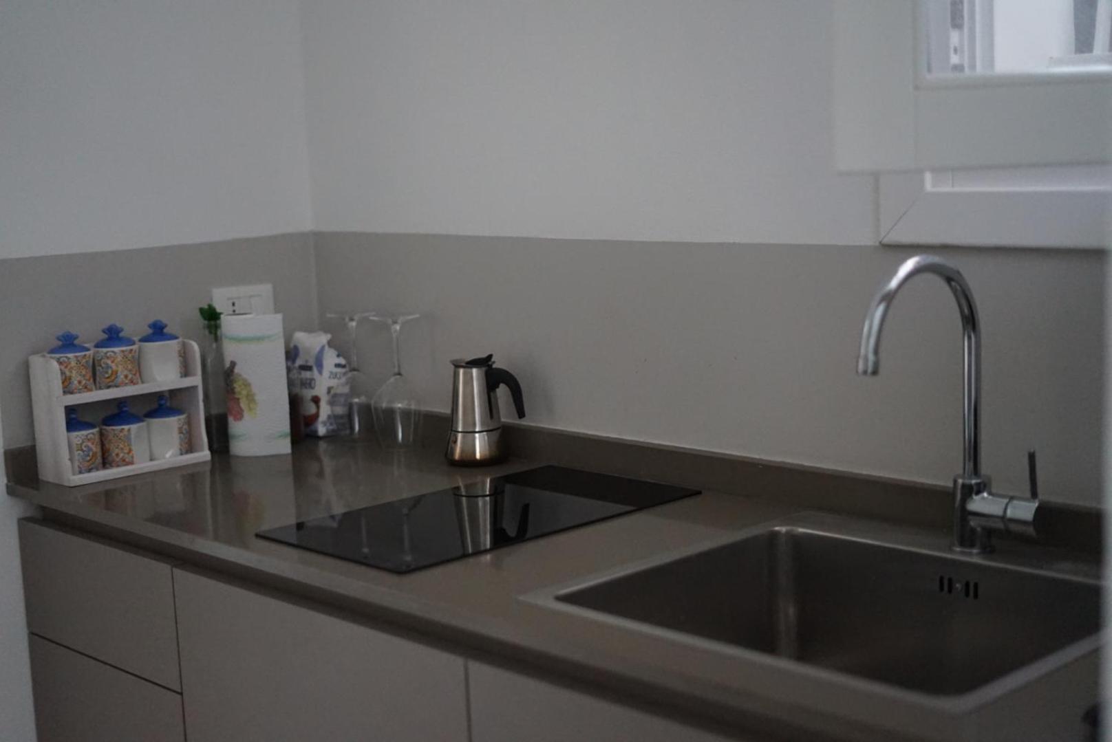 One-Bedroom Apartment with Sea View photo 2