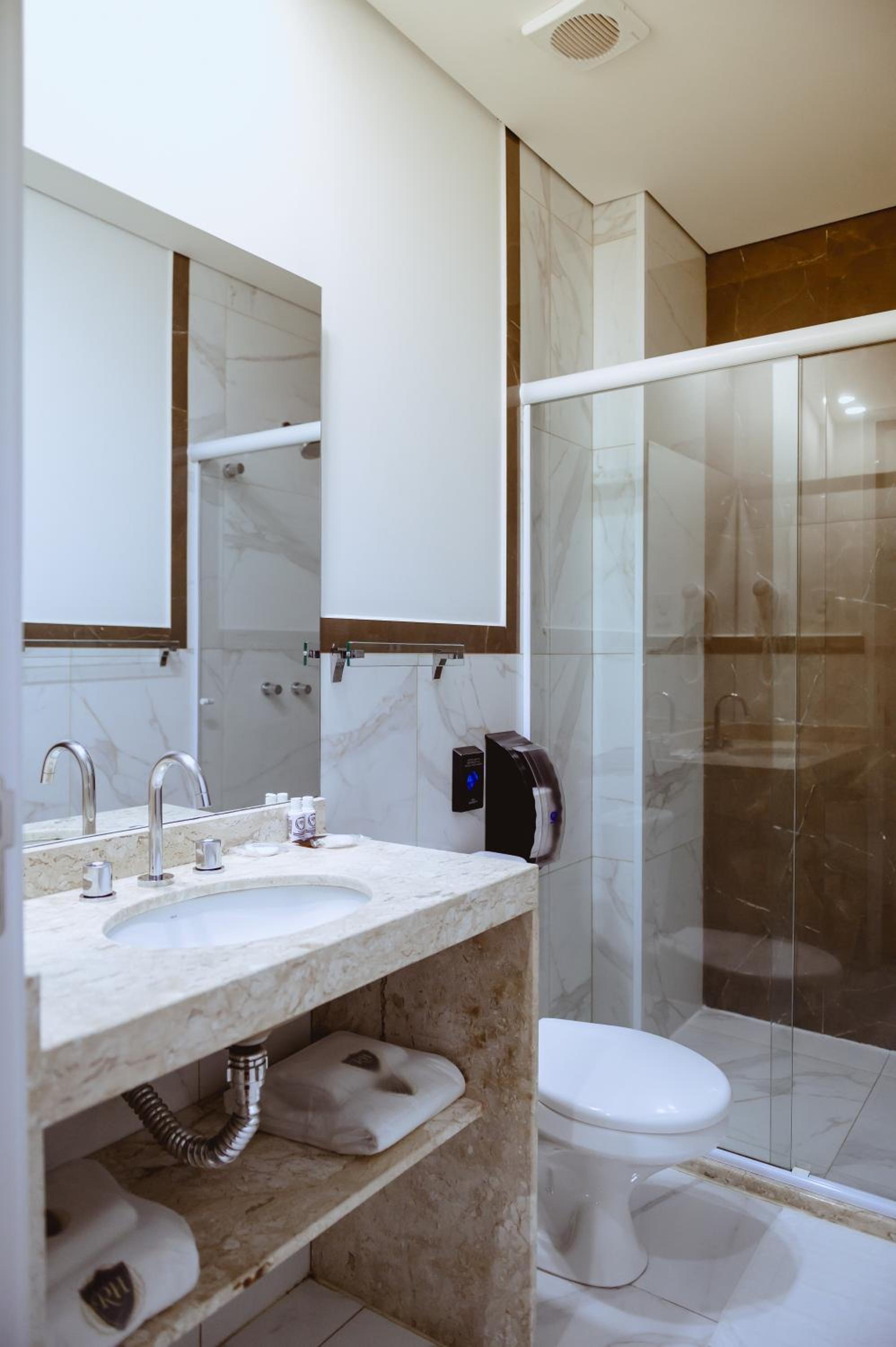 Quarto Familia (1 cama casal e 1 cama solteiro) photo 2