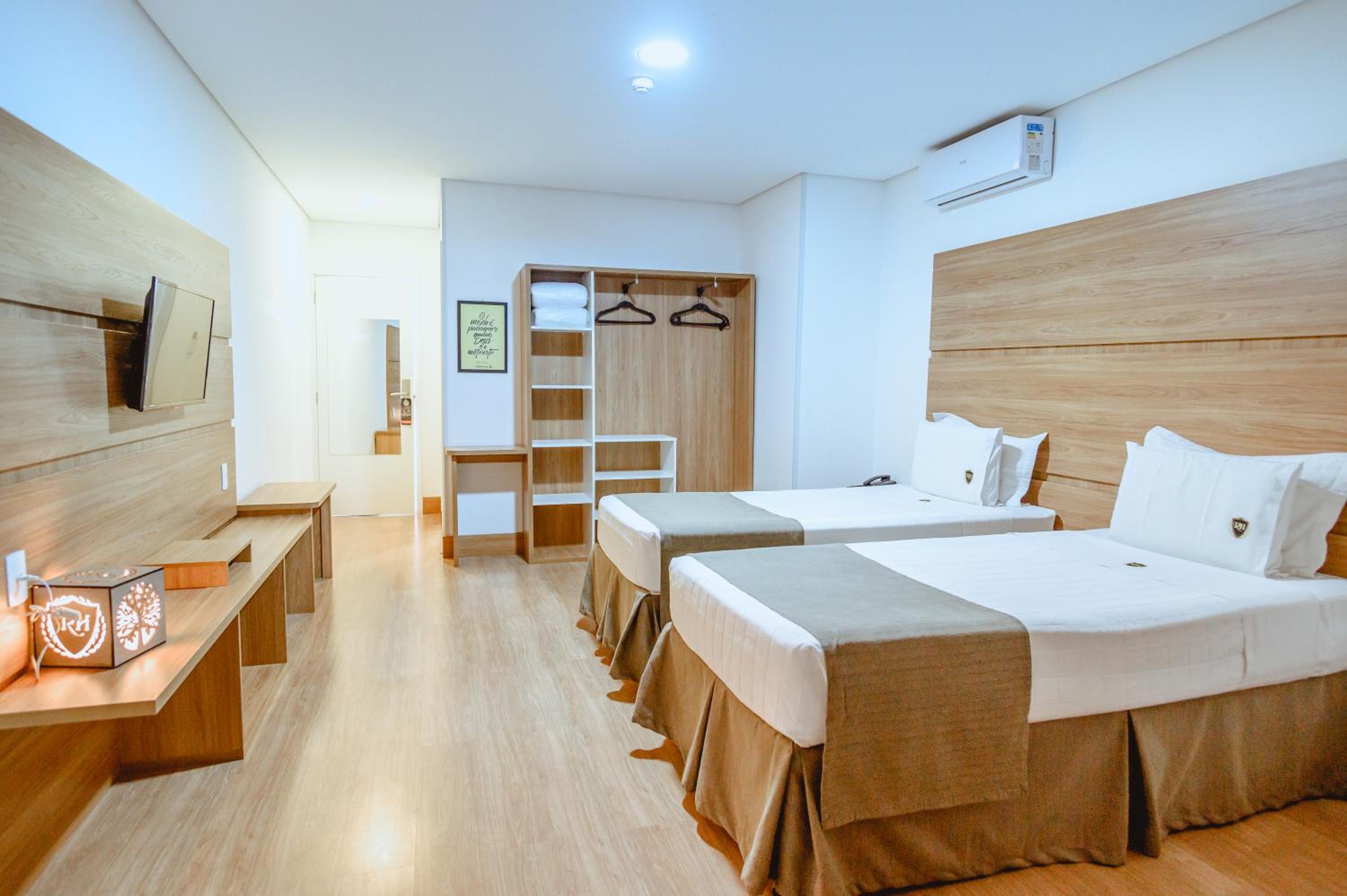 Suite Superior com 2 camas solteiro photo 1