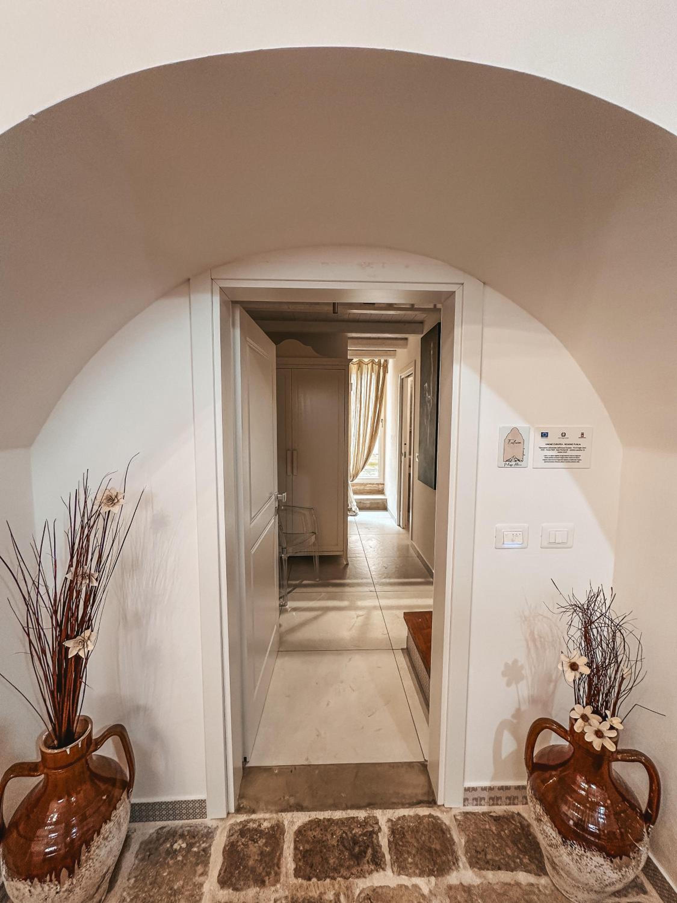Large Double Room photo 3