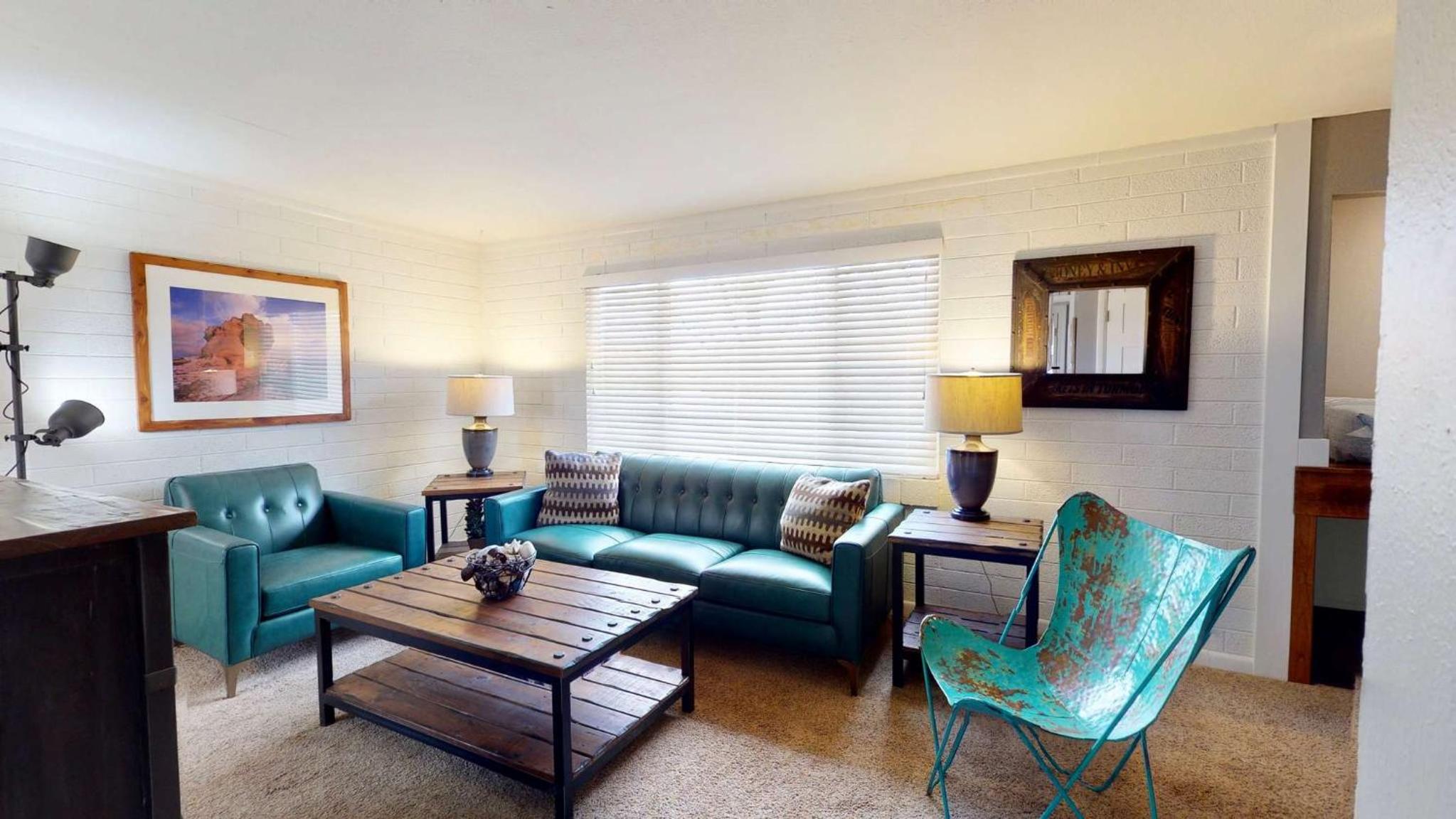 Apartment photo 2