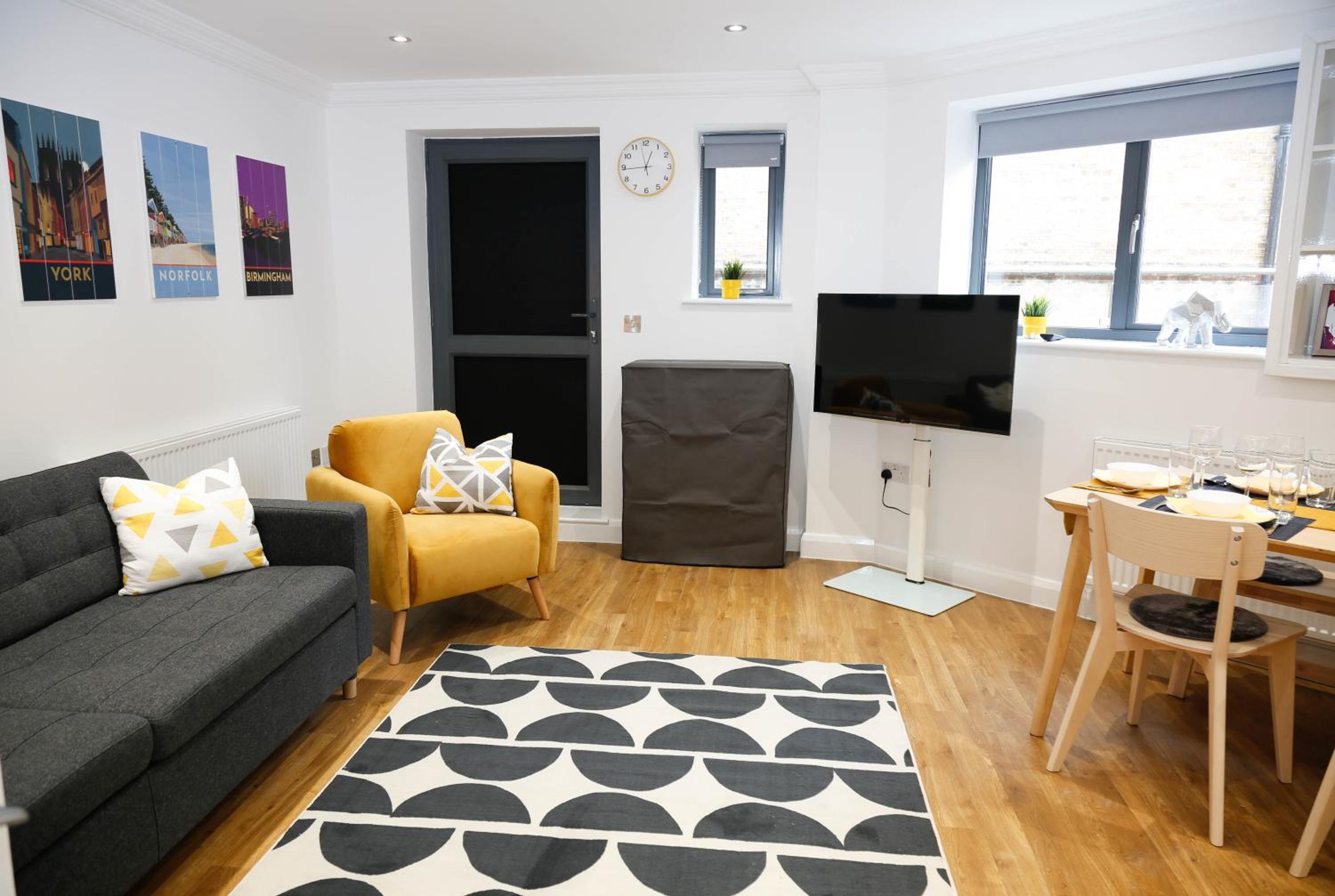 Apartment with Terrace photo 2