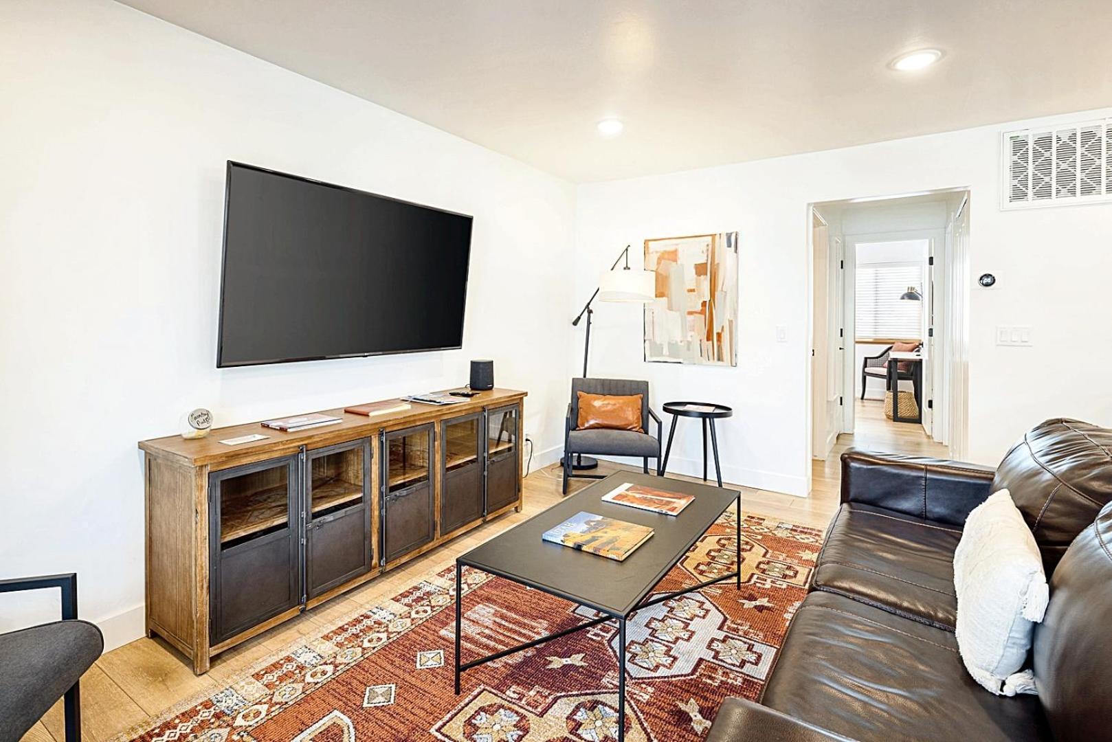 Apartment photo 1