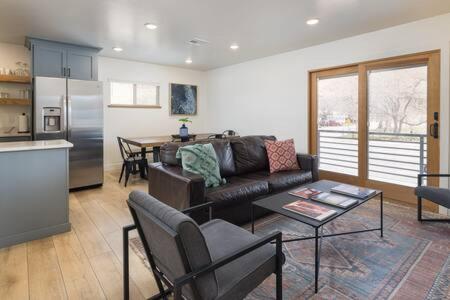Apartment photo 1