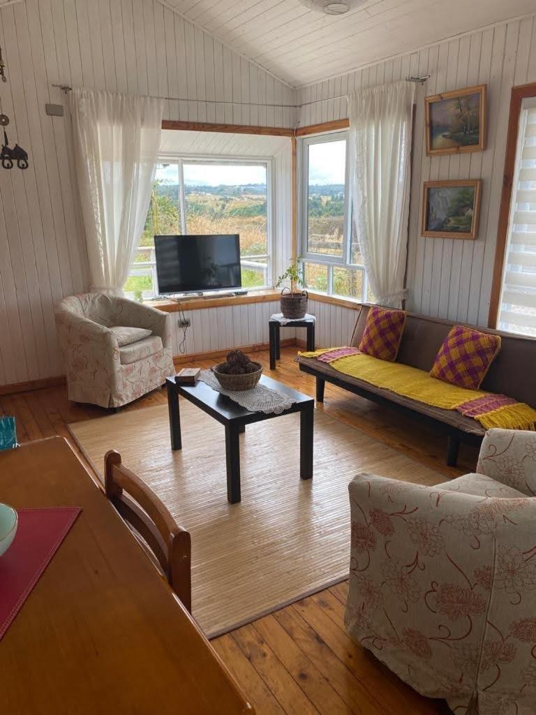 One-Bedroom House photo 1