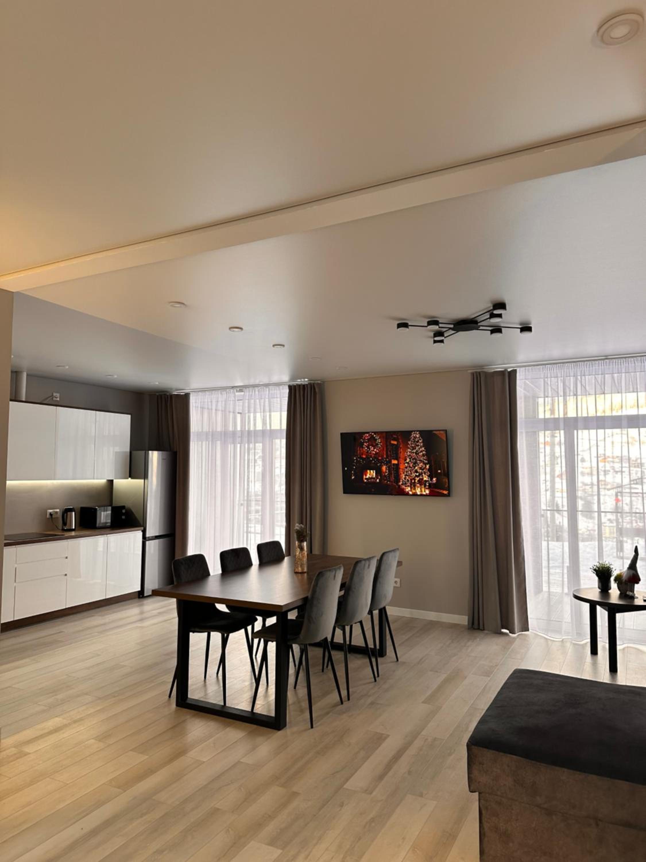 Three-Bedroom House photo 3
