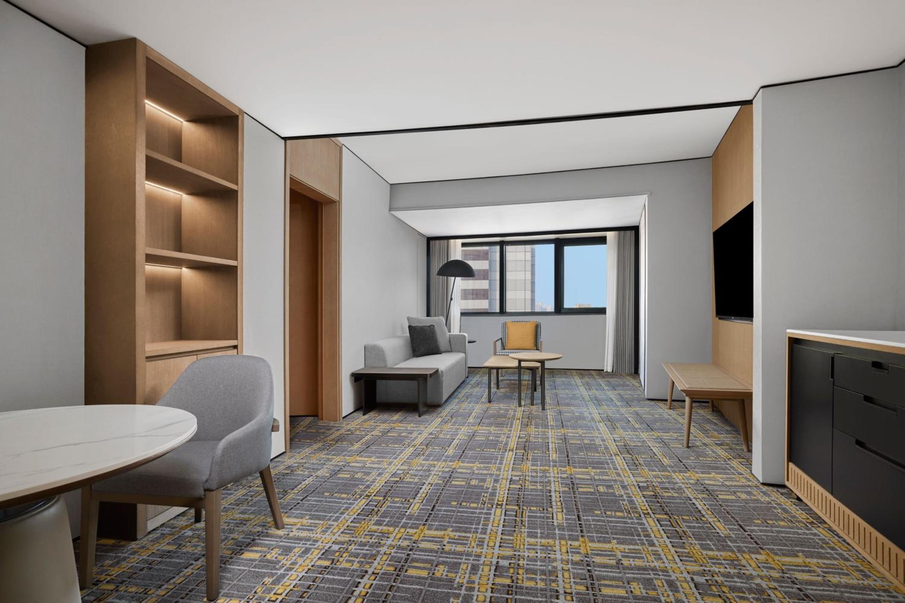 Superior Suite - Photo 6