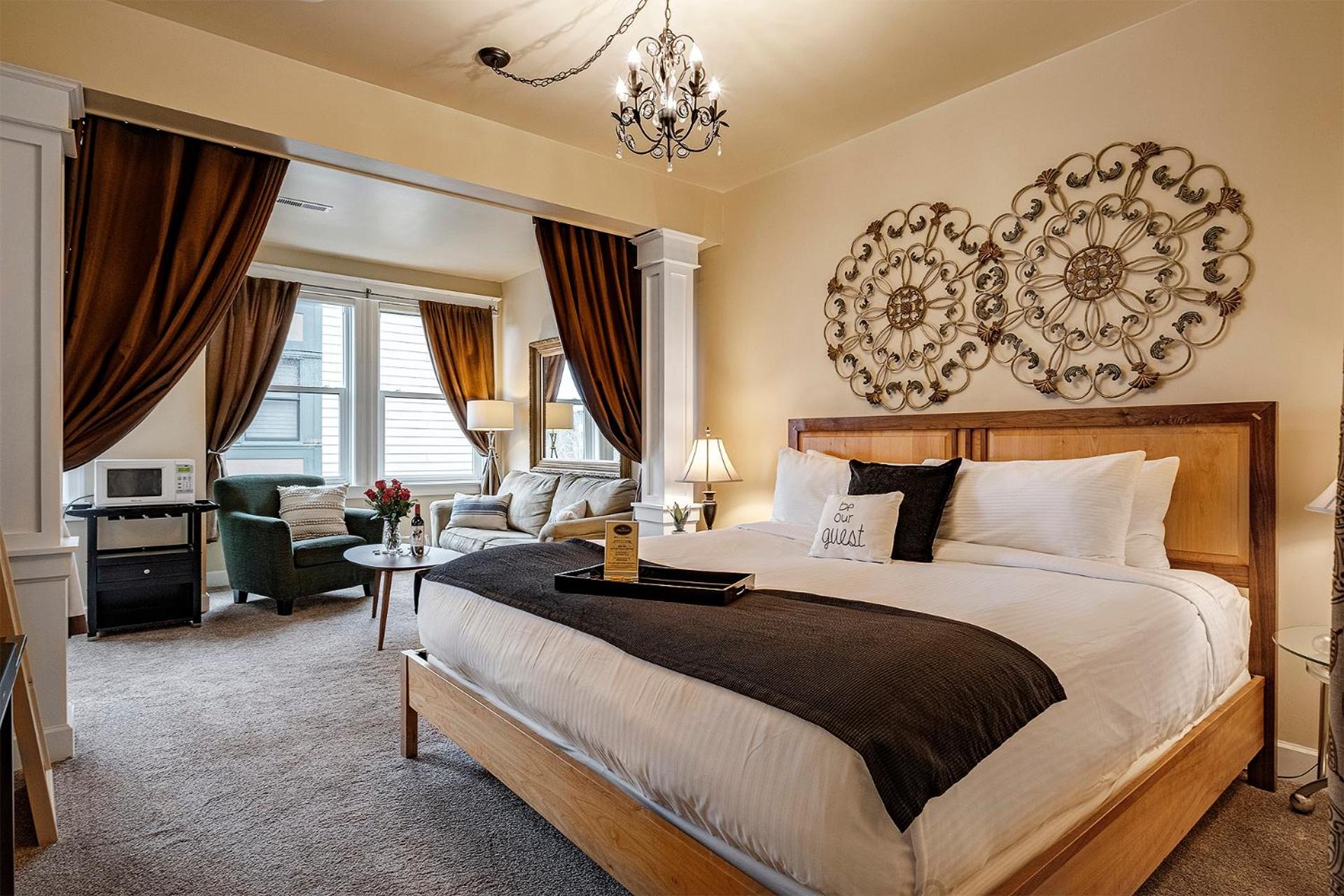 King Room with Spa Bath