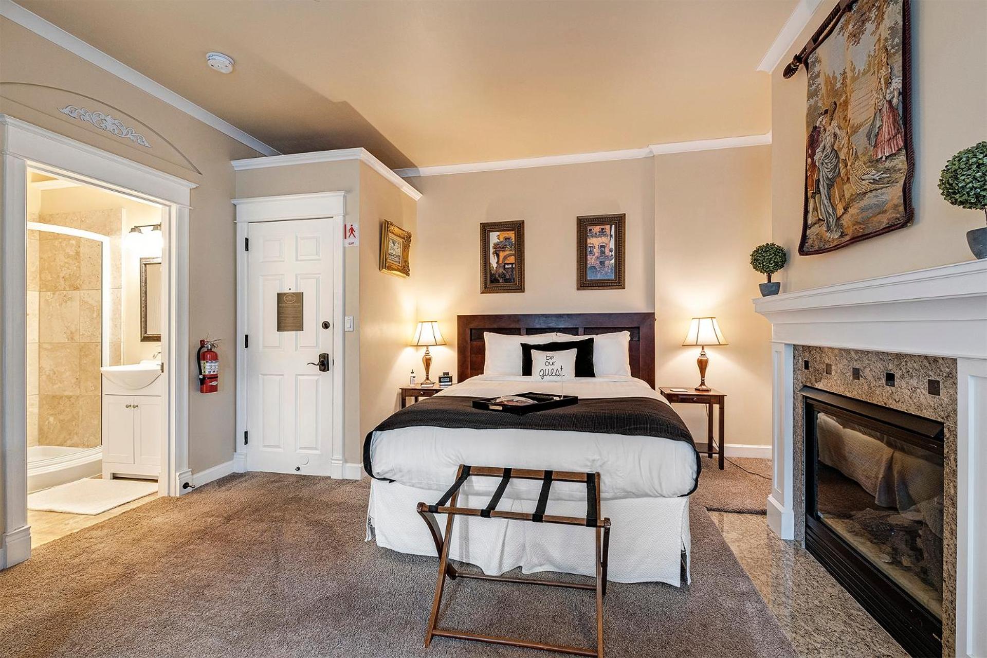 Queen Room
