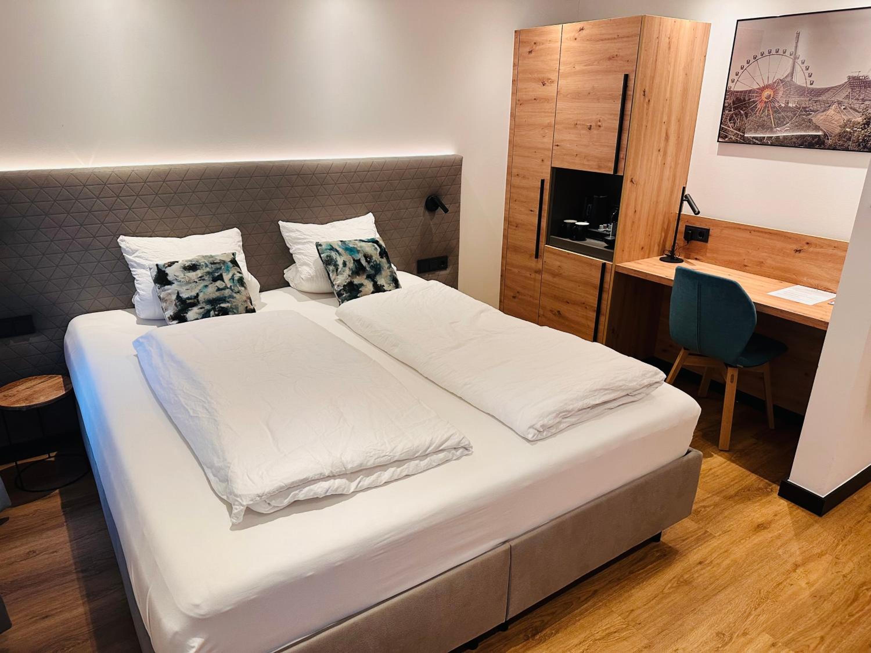 Deluxe Double Room photo 3
