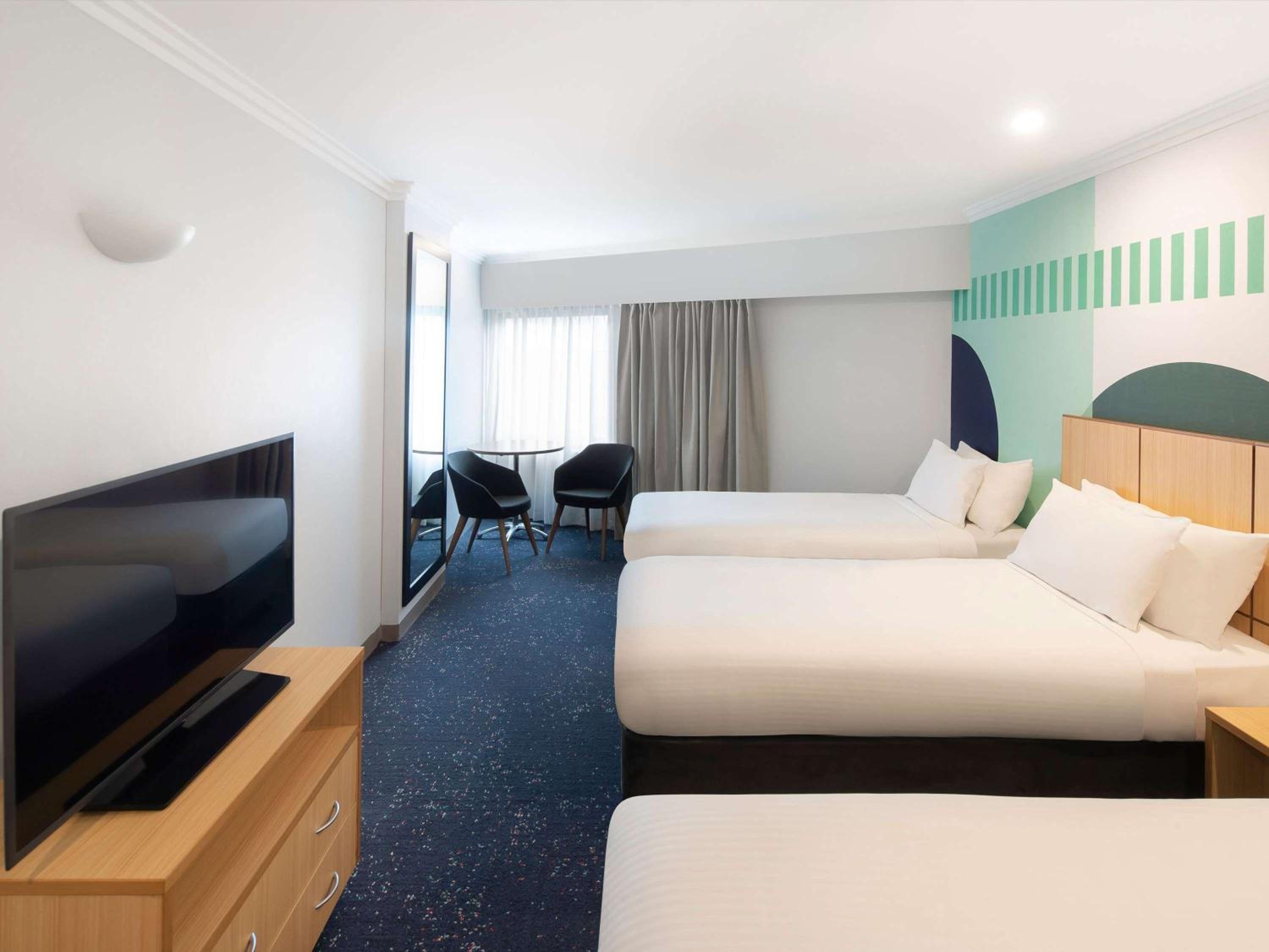Superior Triple Room thumbnail 6