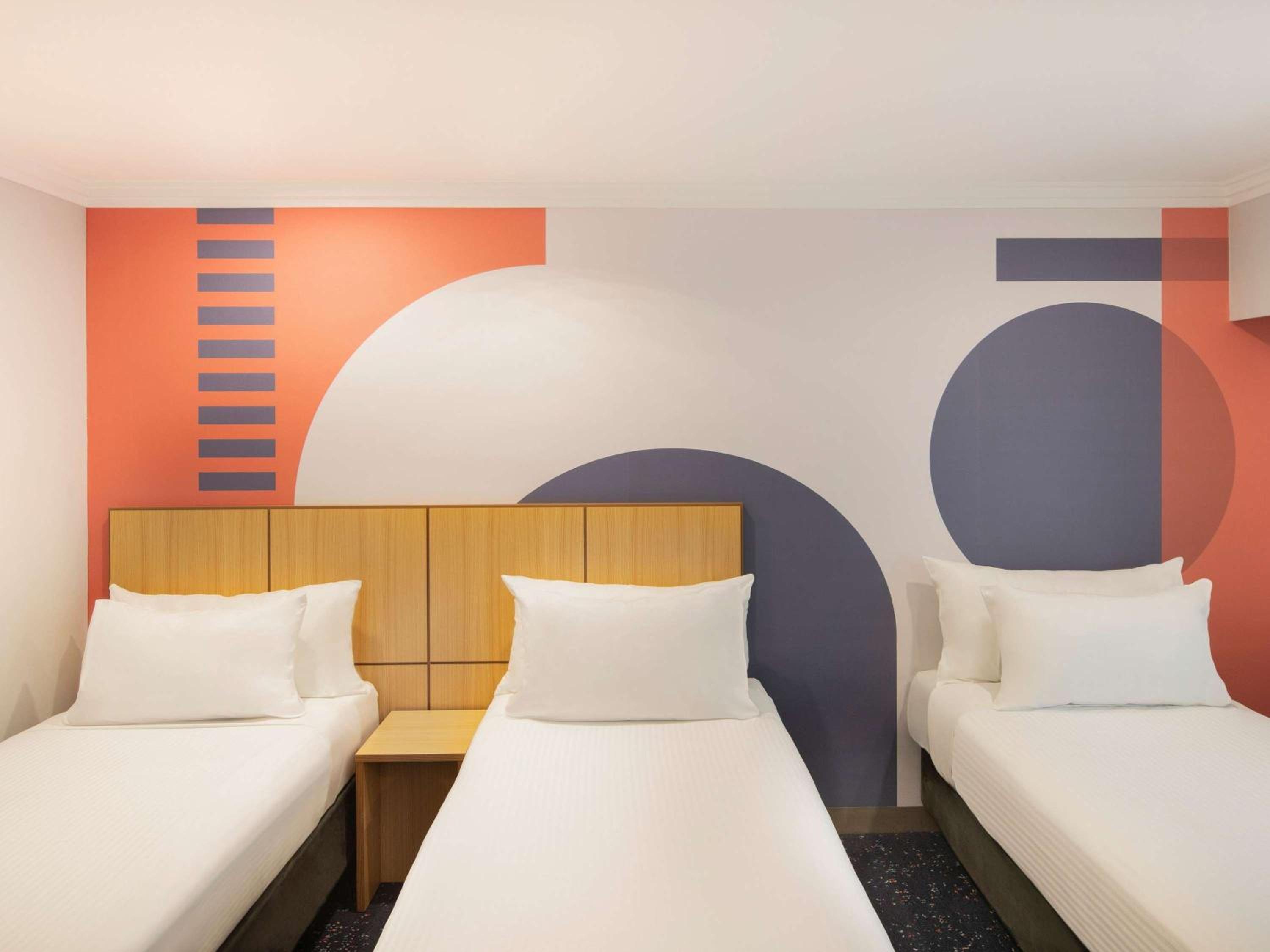Standard Triple Room thumbnail 6