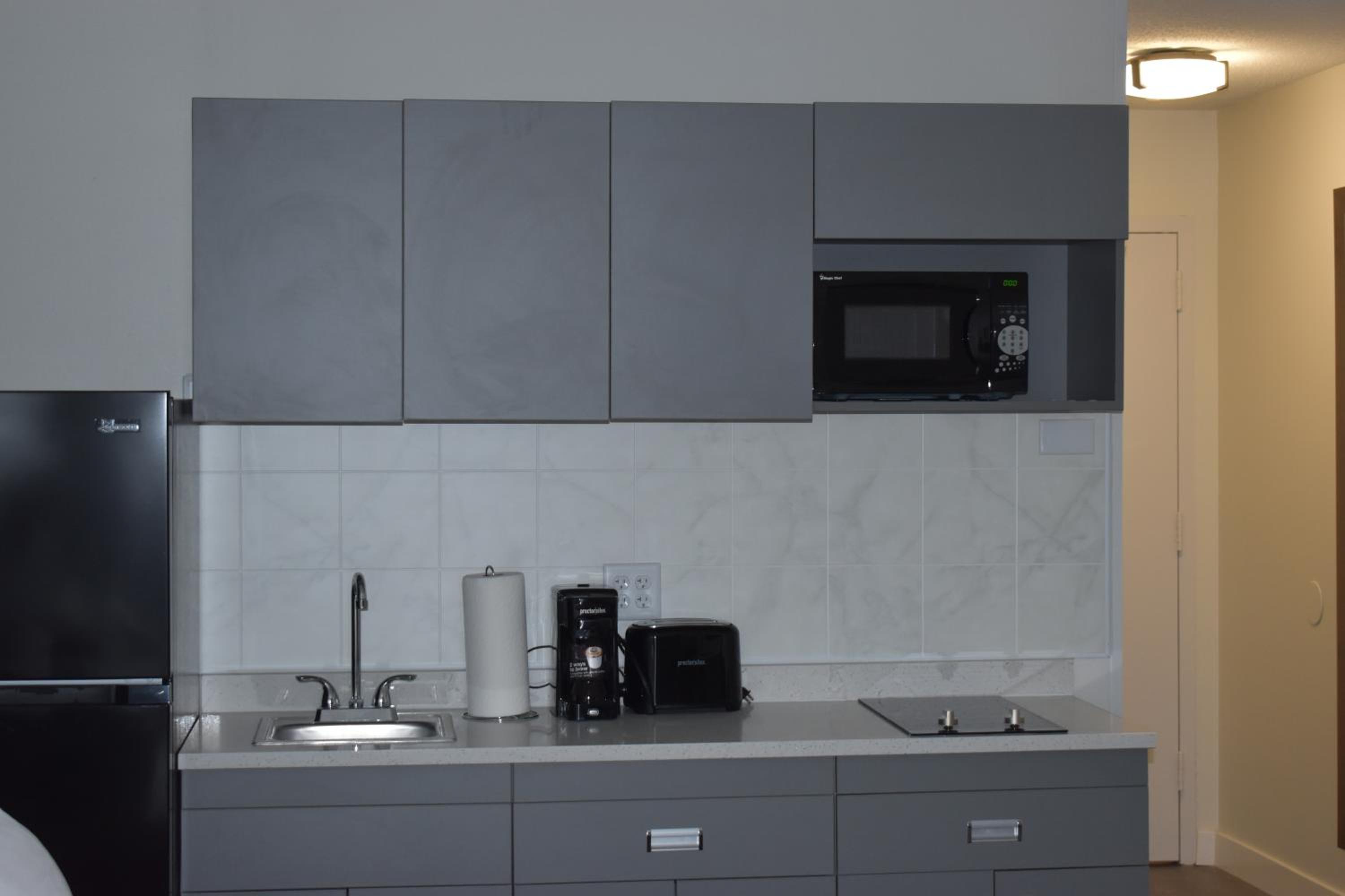 Double Efficiency Suite - Non-Smoking - Photo 4